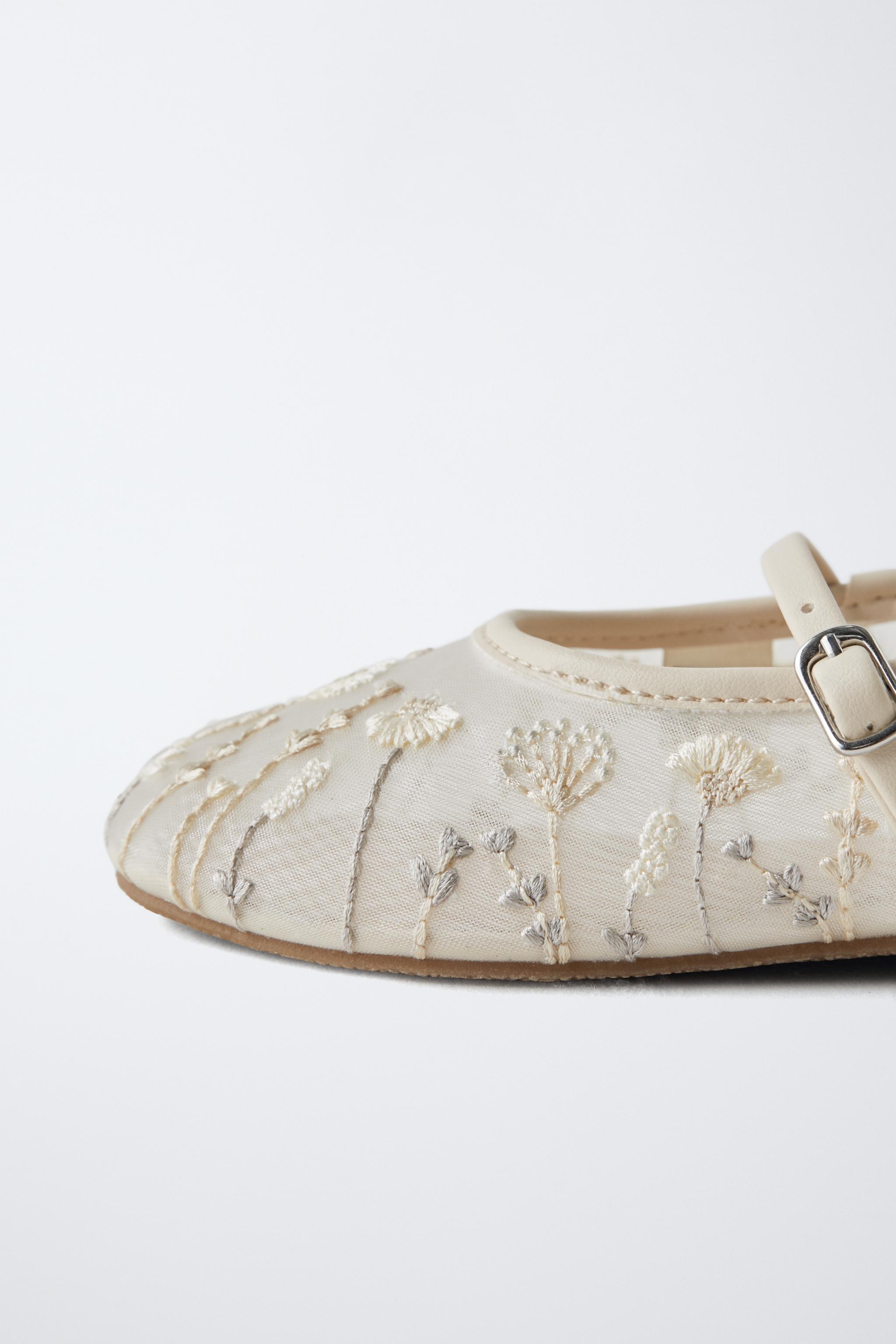 EMBROIDERED BALLET FLATS