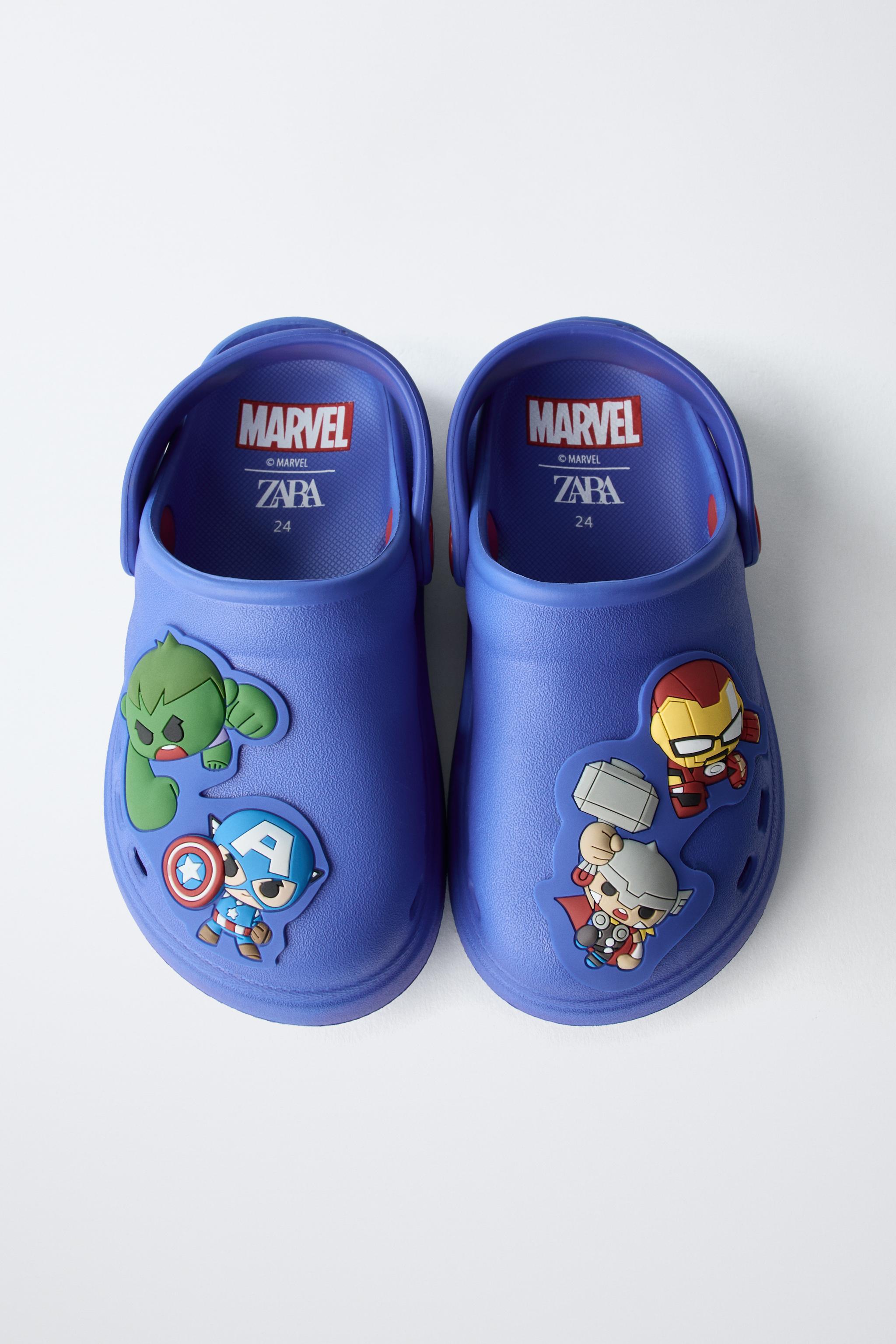 AVENGERS © MARVEL CLOGS