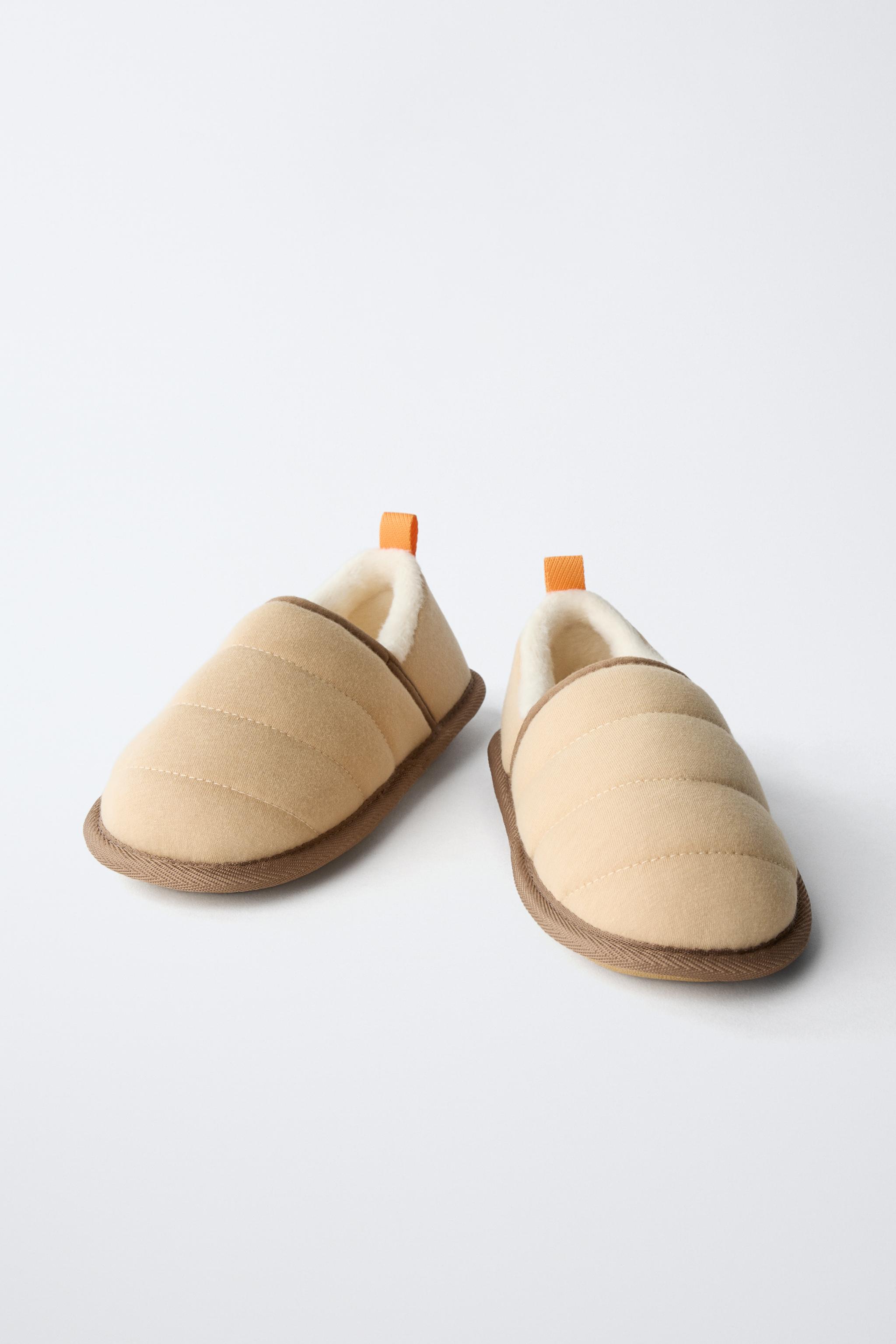DETAIL HOME SLIPPERS