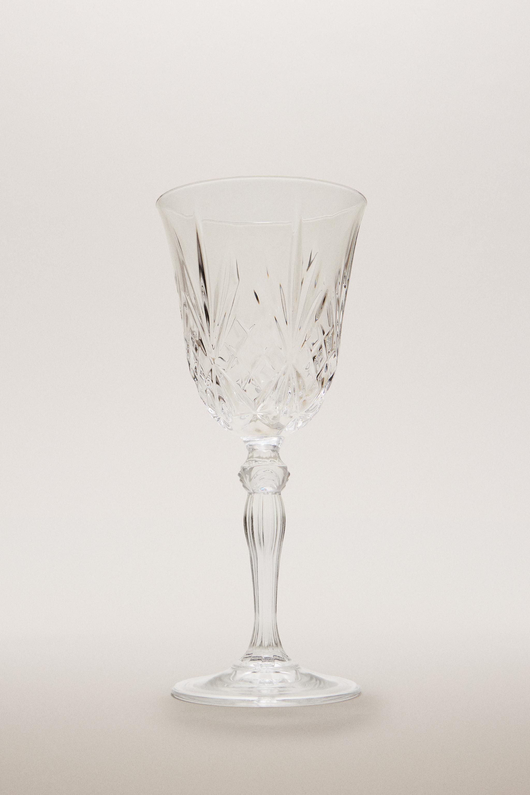 CARVED CRYSTALLINE GLASS