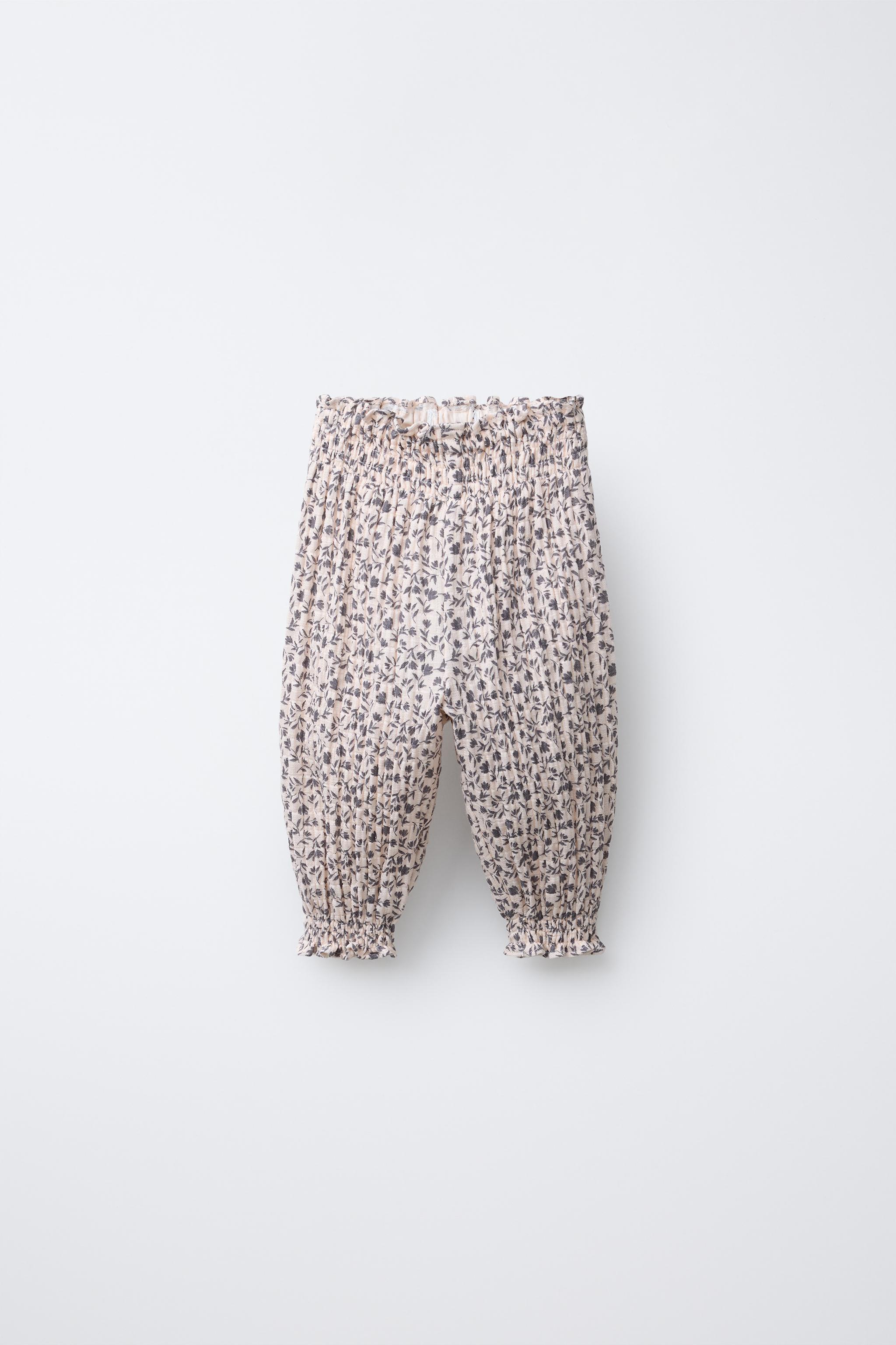 FLORAL TEXTURED PANTS