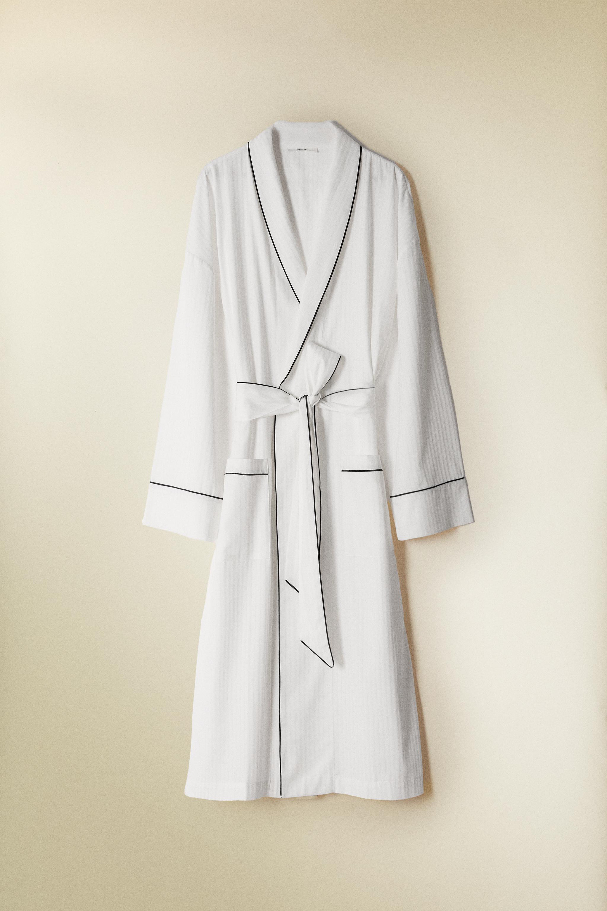 STRIPED JACQUARD ROBE