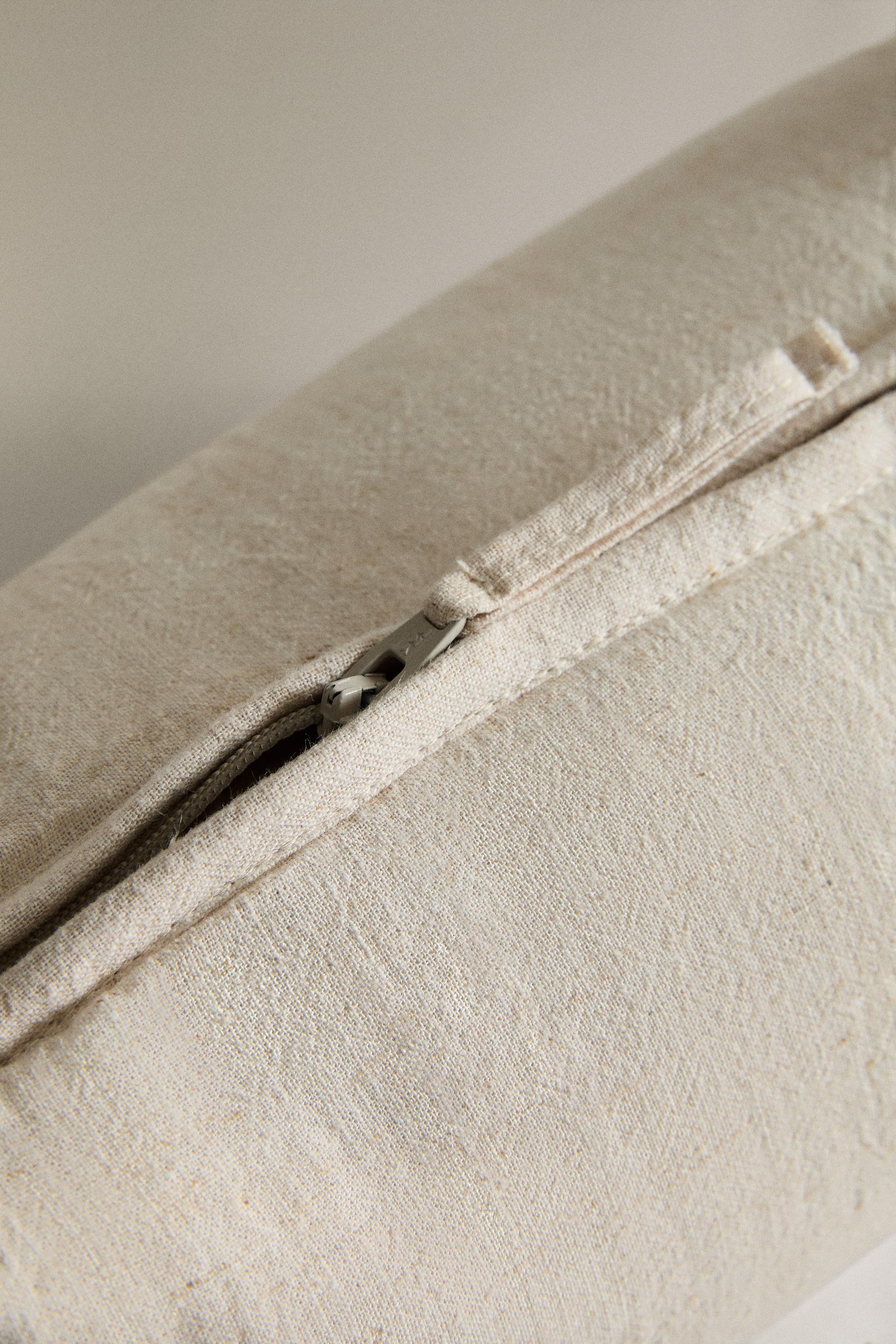 CHILDREN'S EMBROIDERED COSMETIC BAG