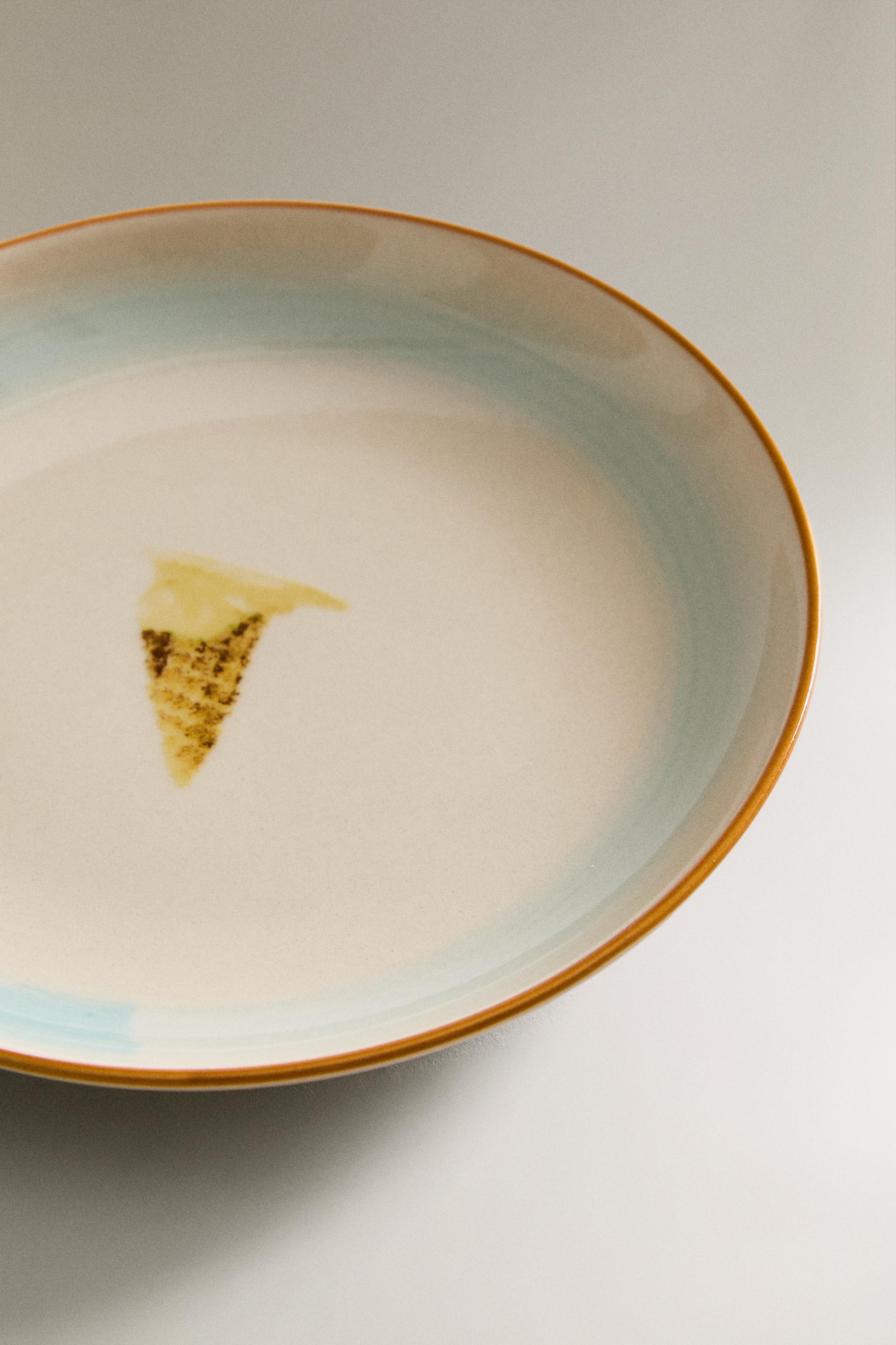 STONEWARE ICE CREAM DESSERT PLATE