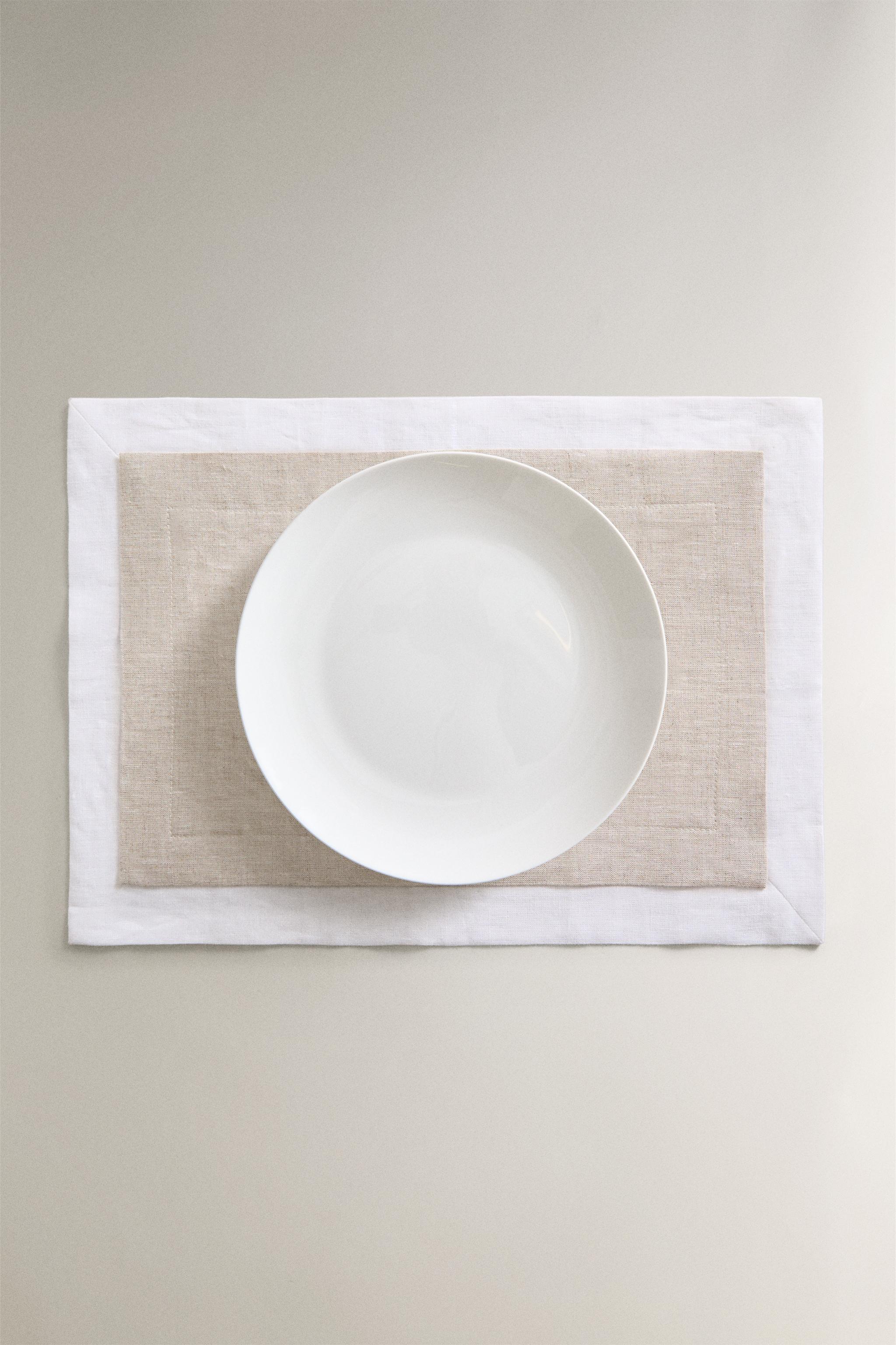 DOUBLE-LAYER PLACEMAT