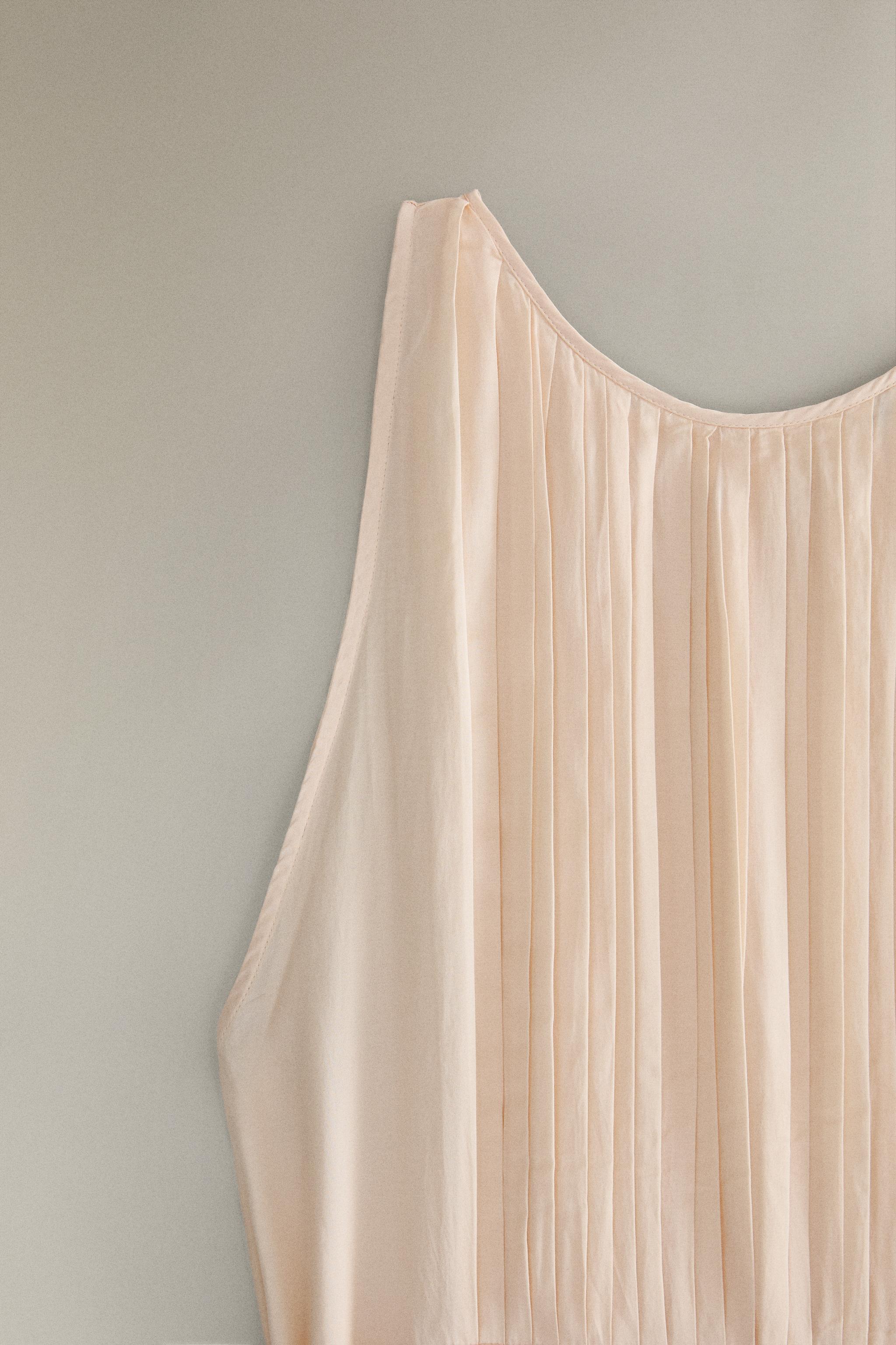 PLEATED SATEEN NIGHTGOWN