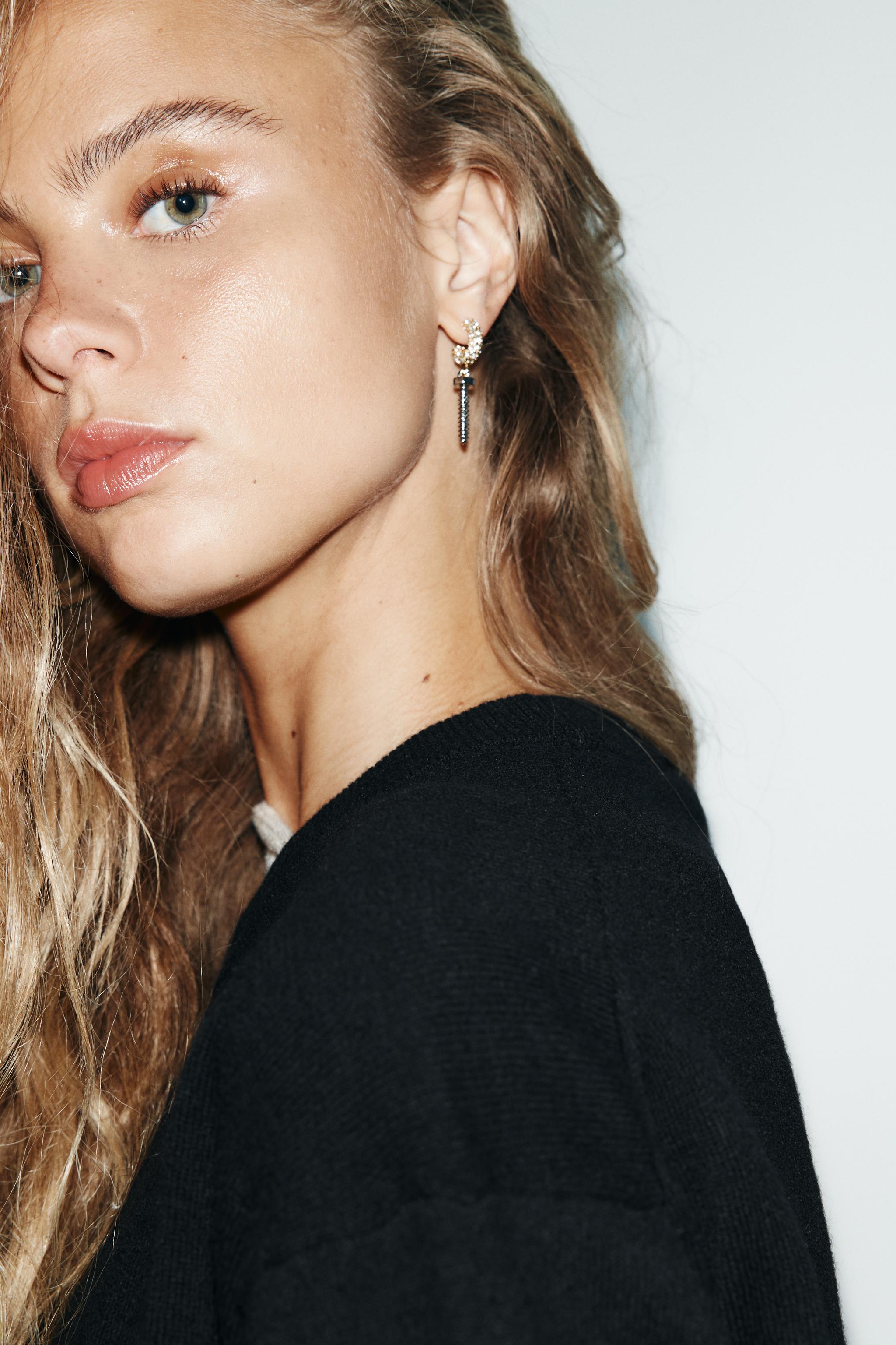 PACK OF 5 COMBINED KEY AND JEWEL EARRINGS