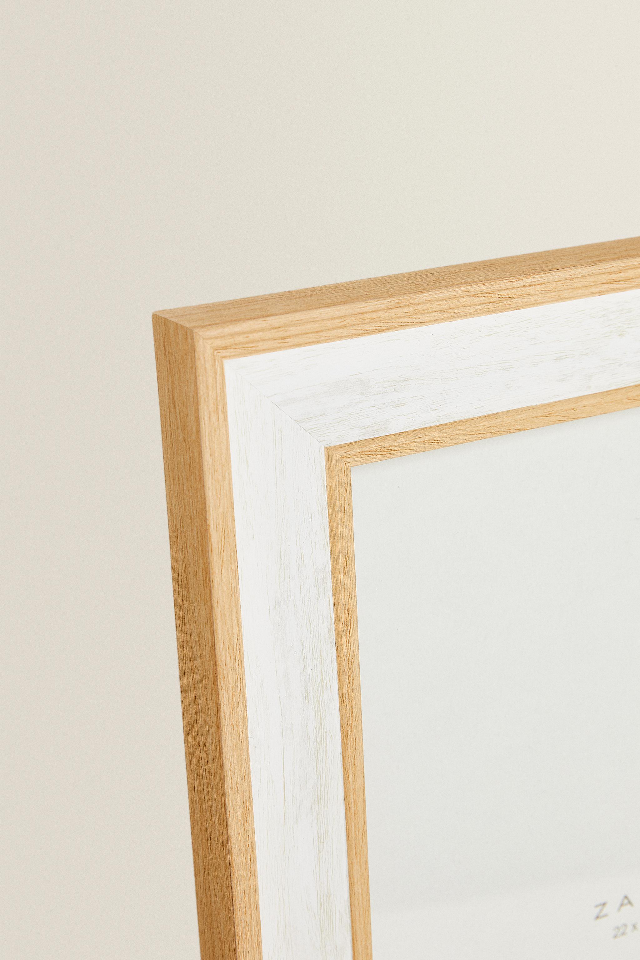 CONTRAST WOODEN PICTURE FRAME