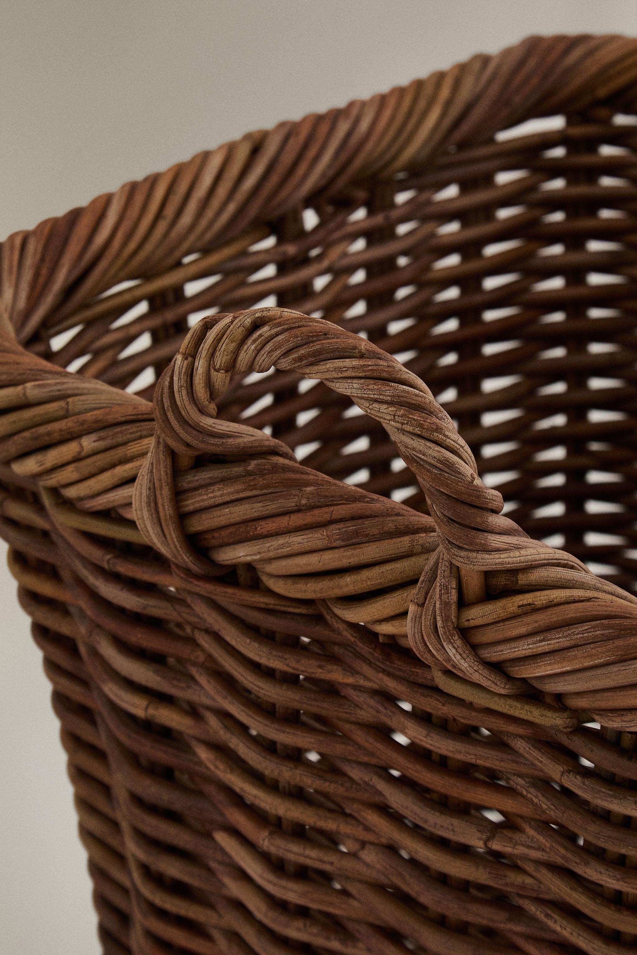 SQUARE RATTAN BASKET