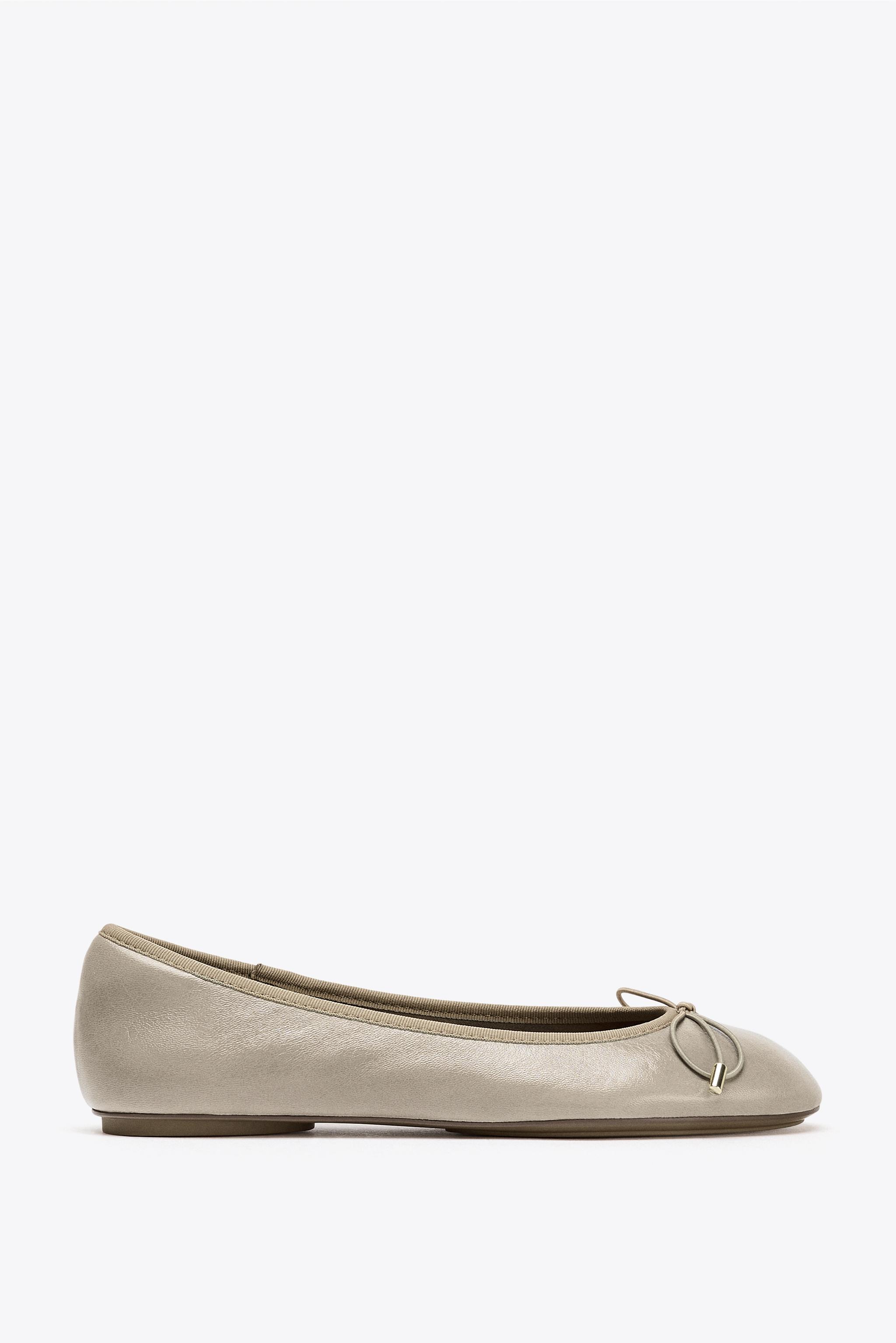 LEATHER BALLET FLATS WITH BOW