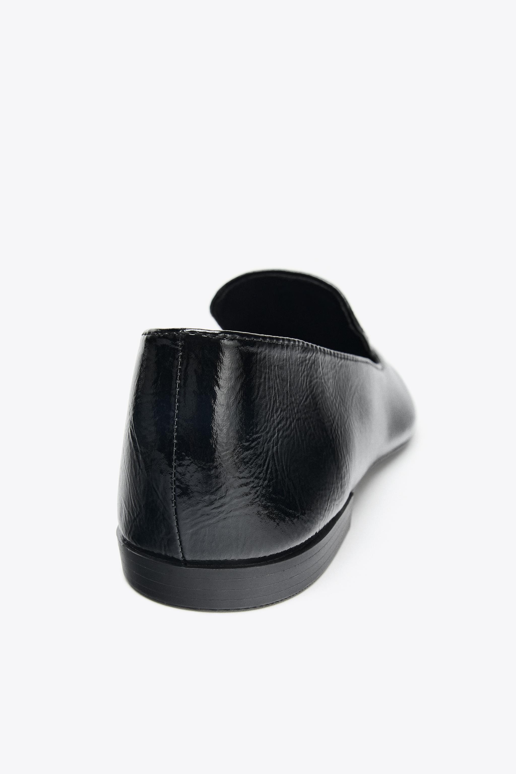 PATENT EFFECT LOAFERS