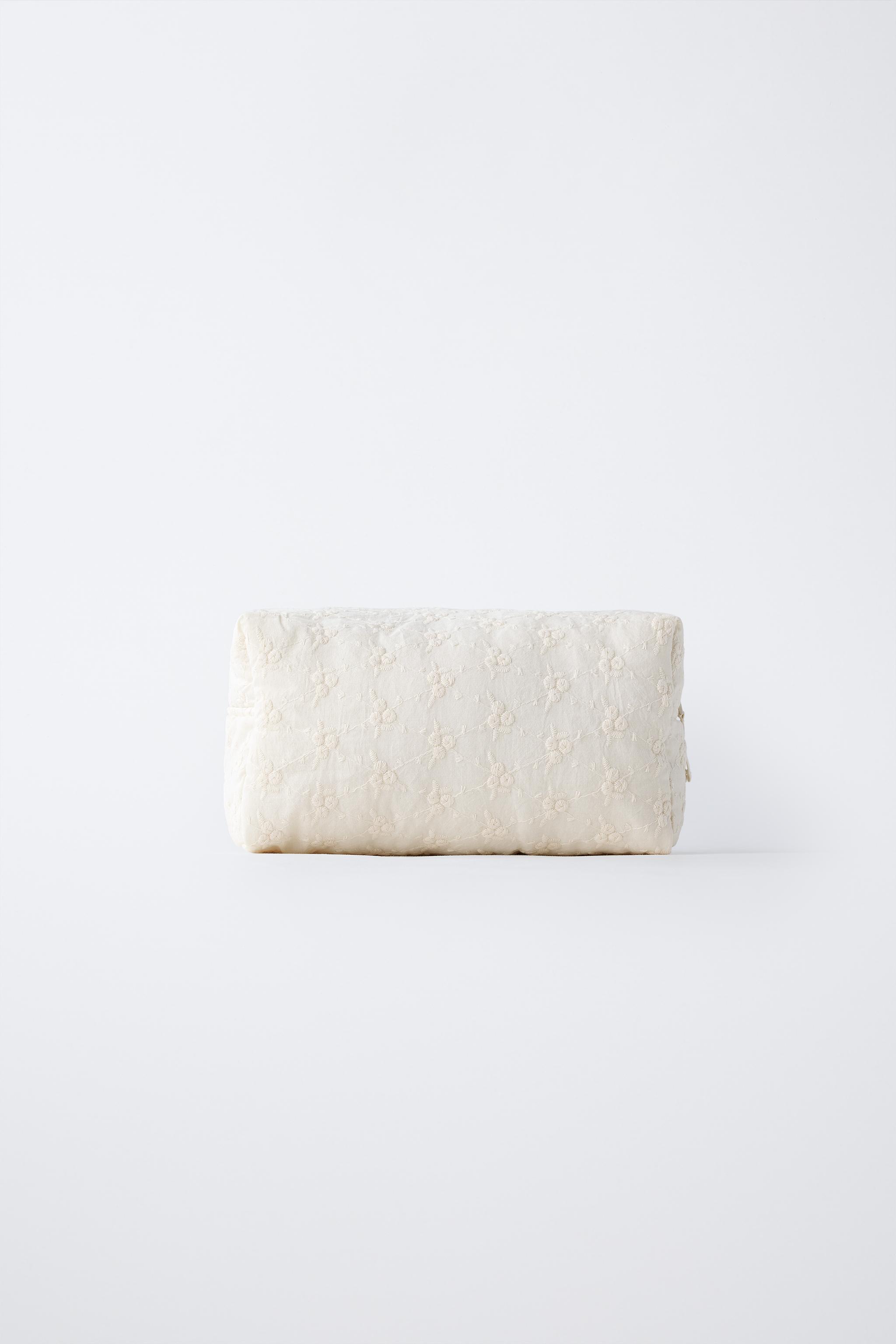 EMBROIDERED FLORAL COSMETICS BAG