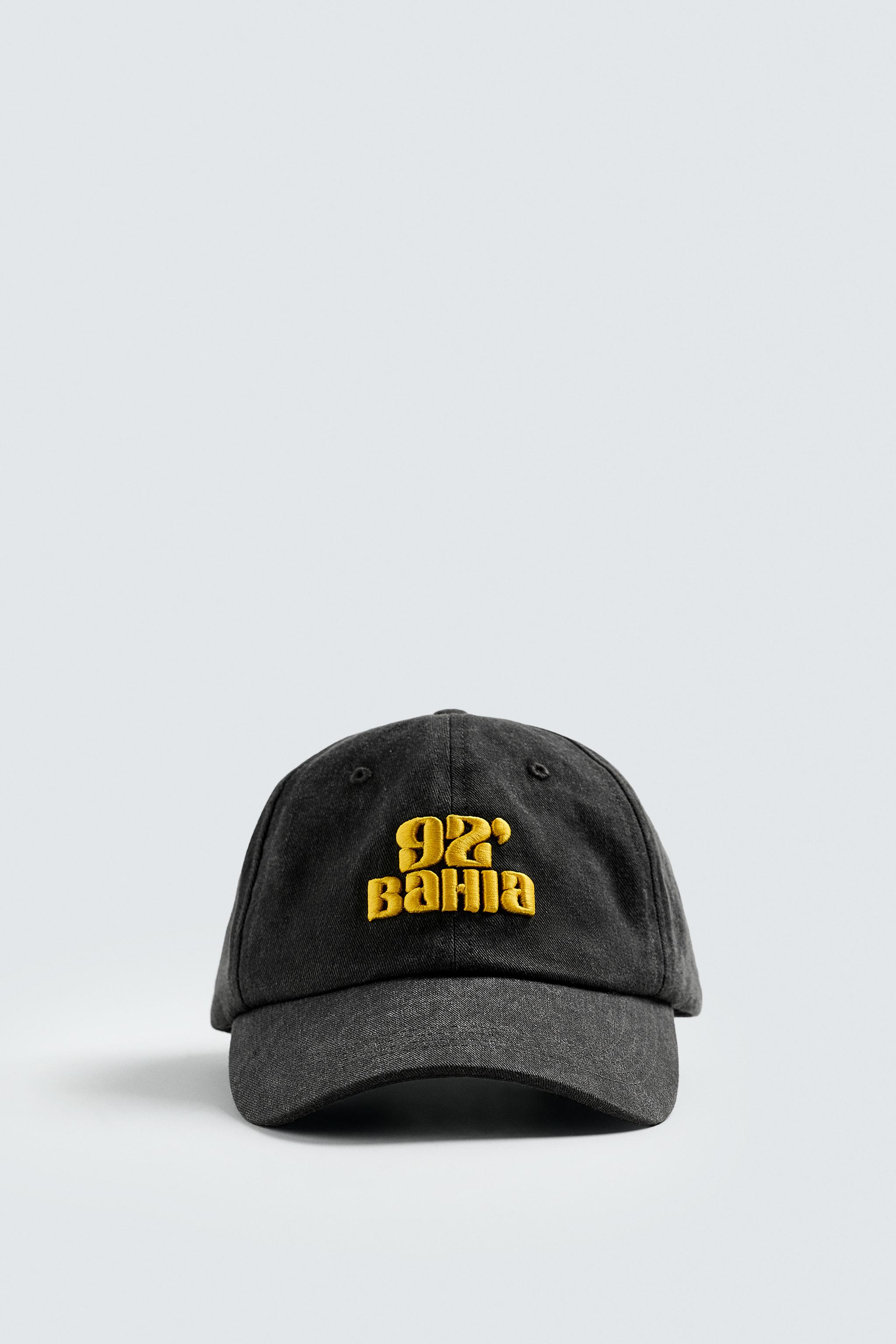 CONTRAST EMBROIDERY CAP
