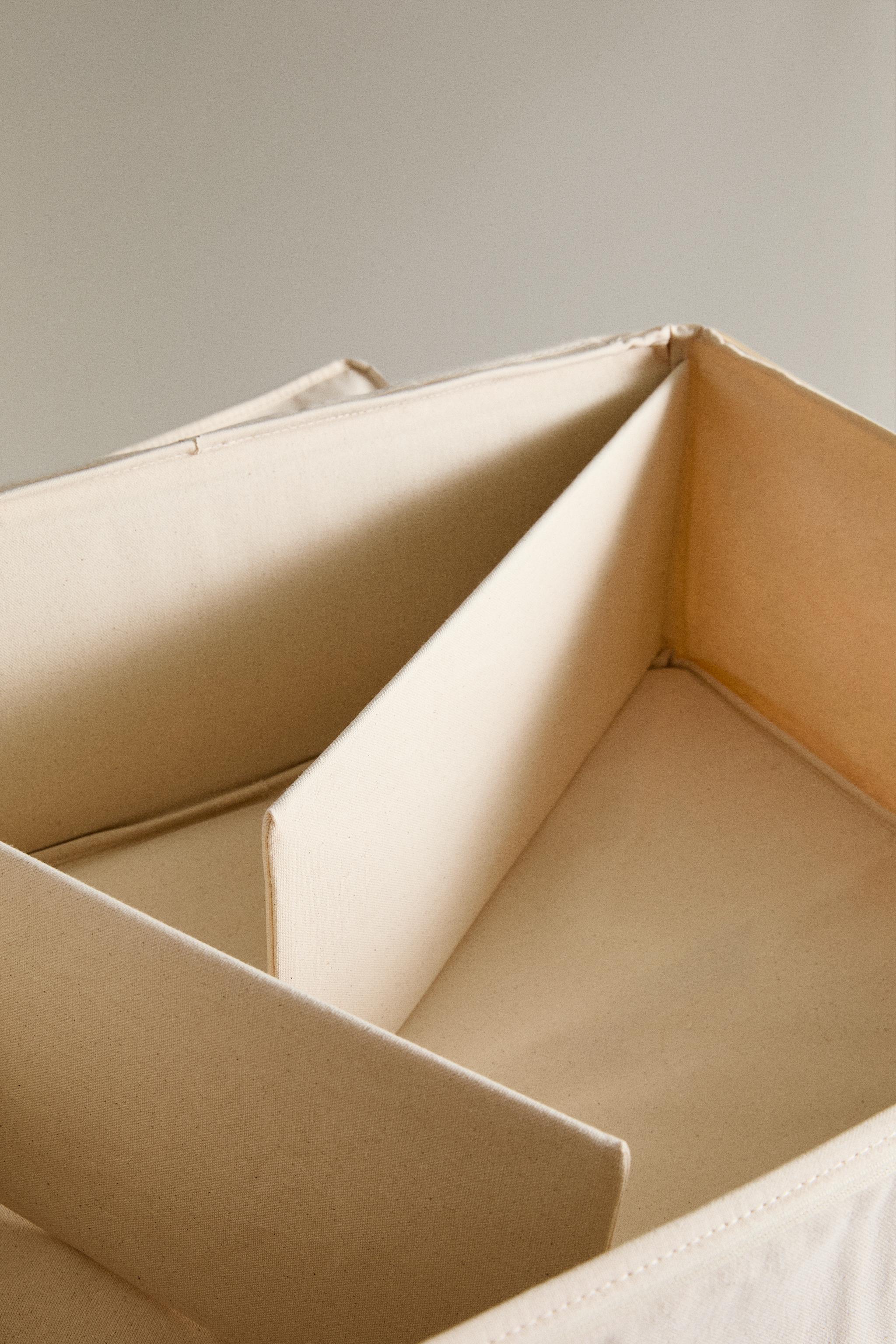 LARGE WARDROBE ORGANIZER BOX