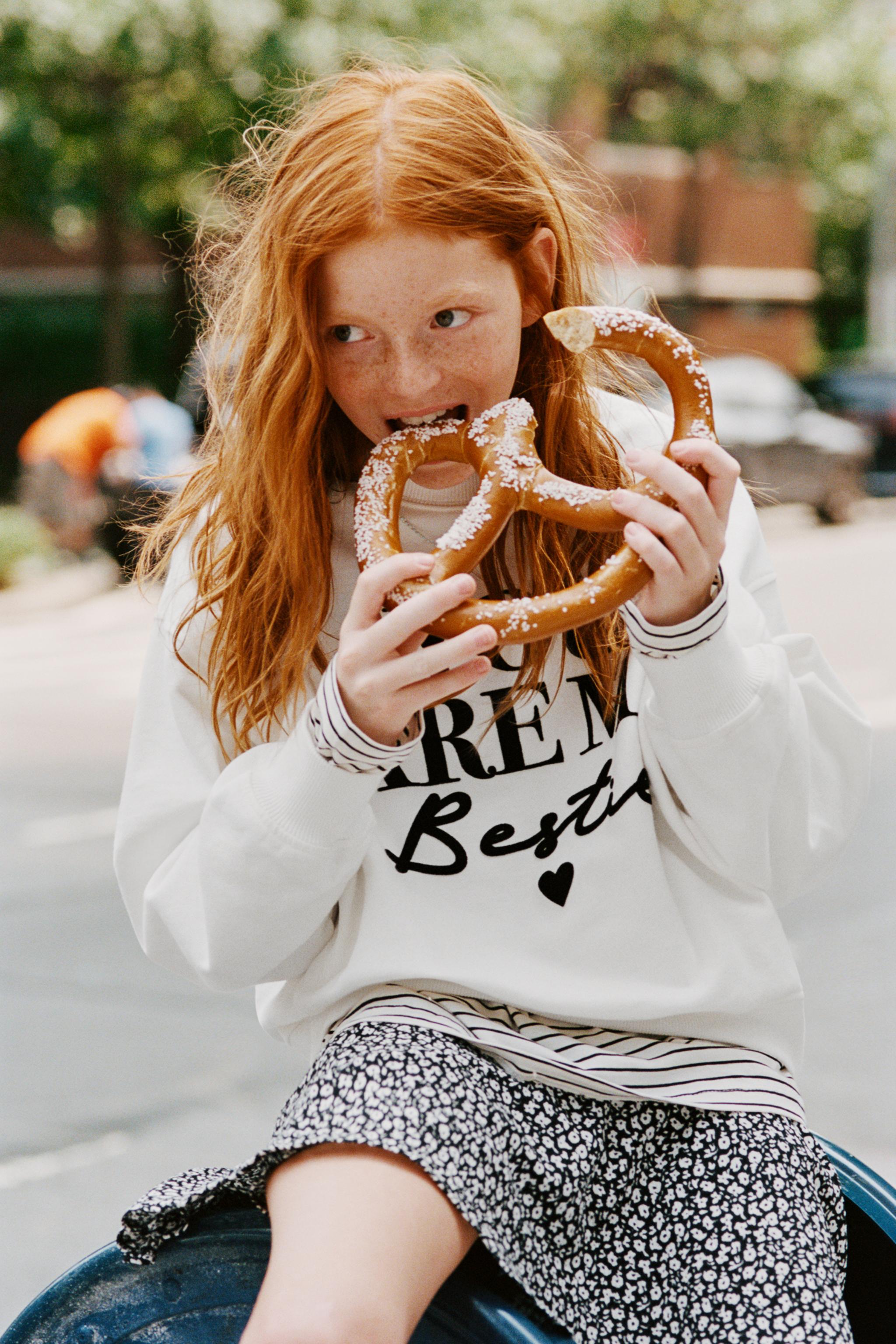 FLOCKED TEXT SWEATSHIRT