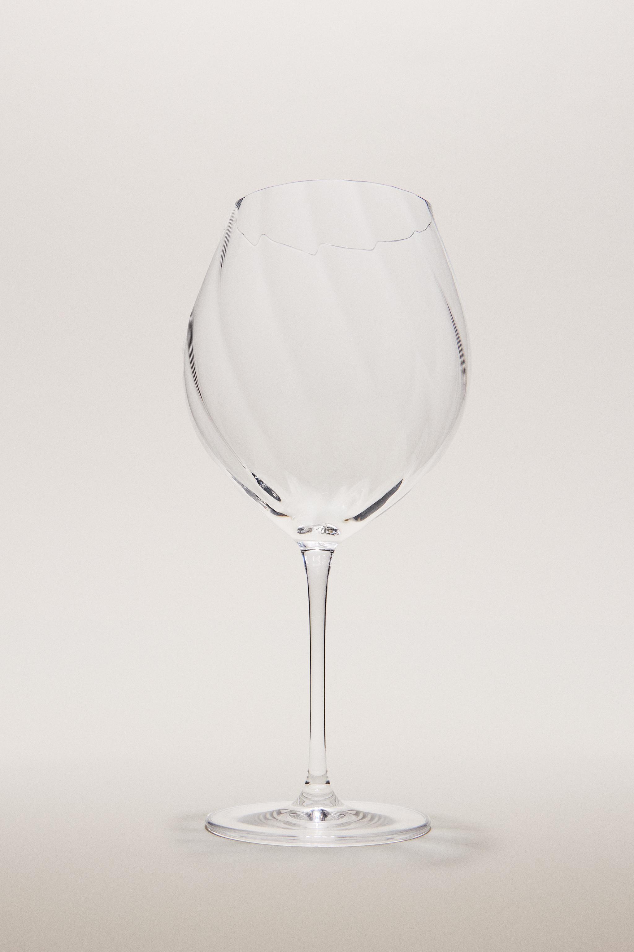 TEXTURED CRYSTALLINE WINE GLASS