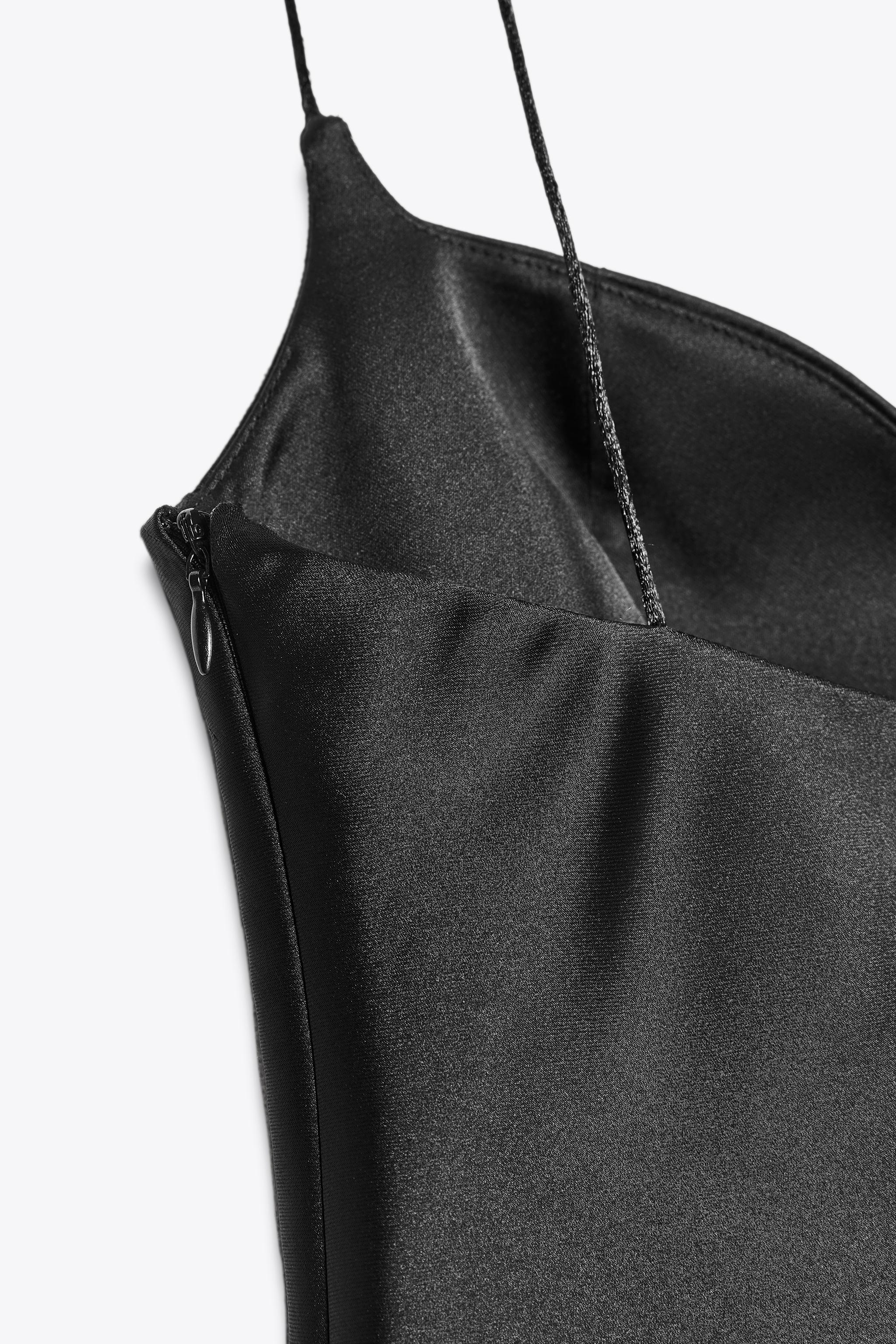 SATIN EFFECT SWEETHEART NECKLINE TOP