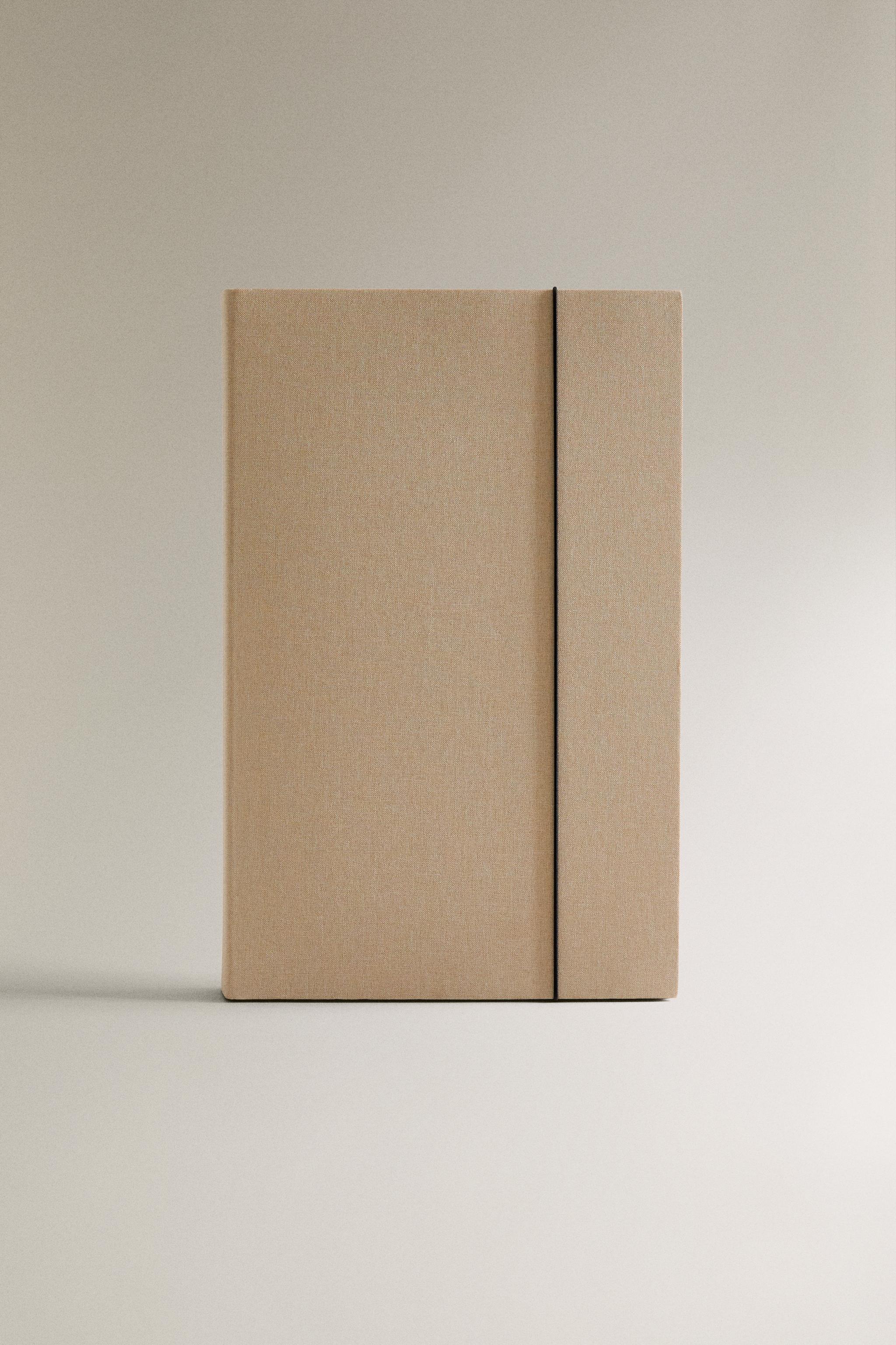 LINEN FOLDER WITH CLOSURE