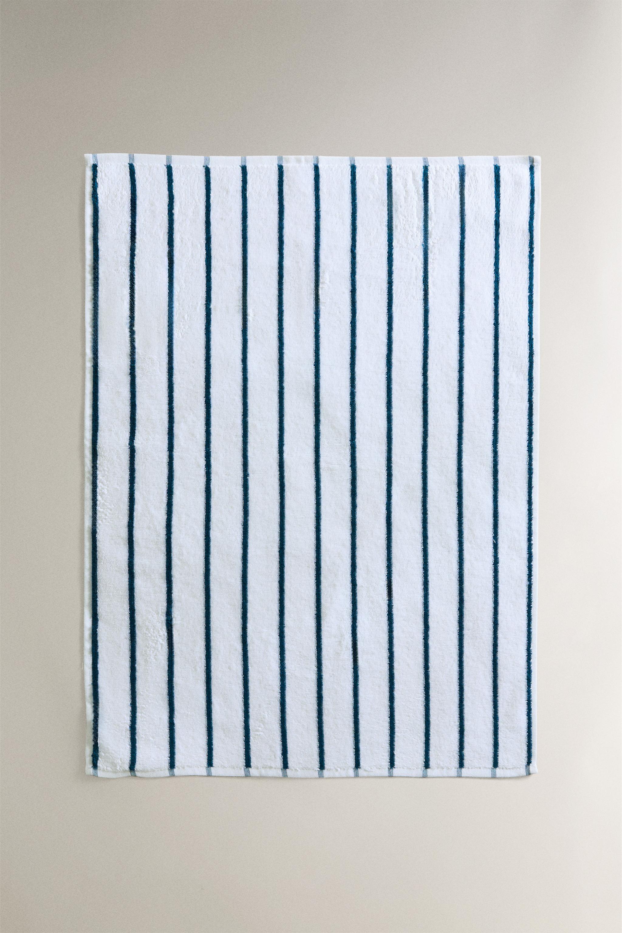 TERRYCLOTH KITCHEN TOWEL WITH STRIPED DESIGN