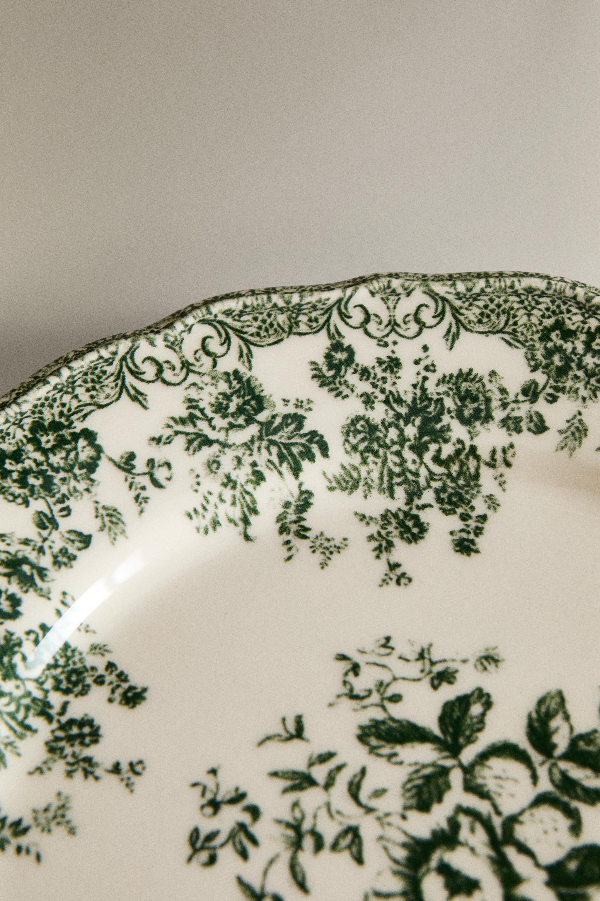 FLORAL EARTHENWARE DINNER PLATE