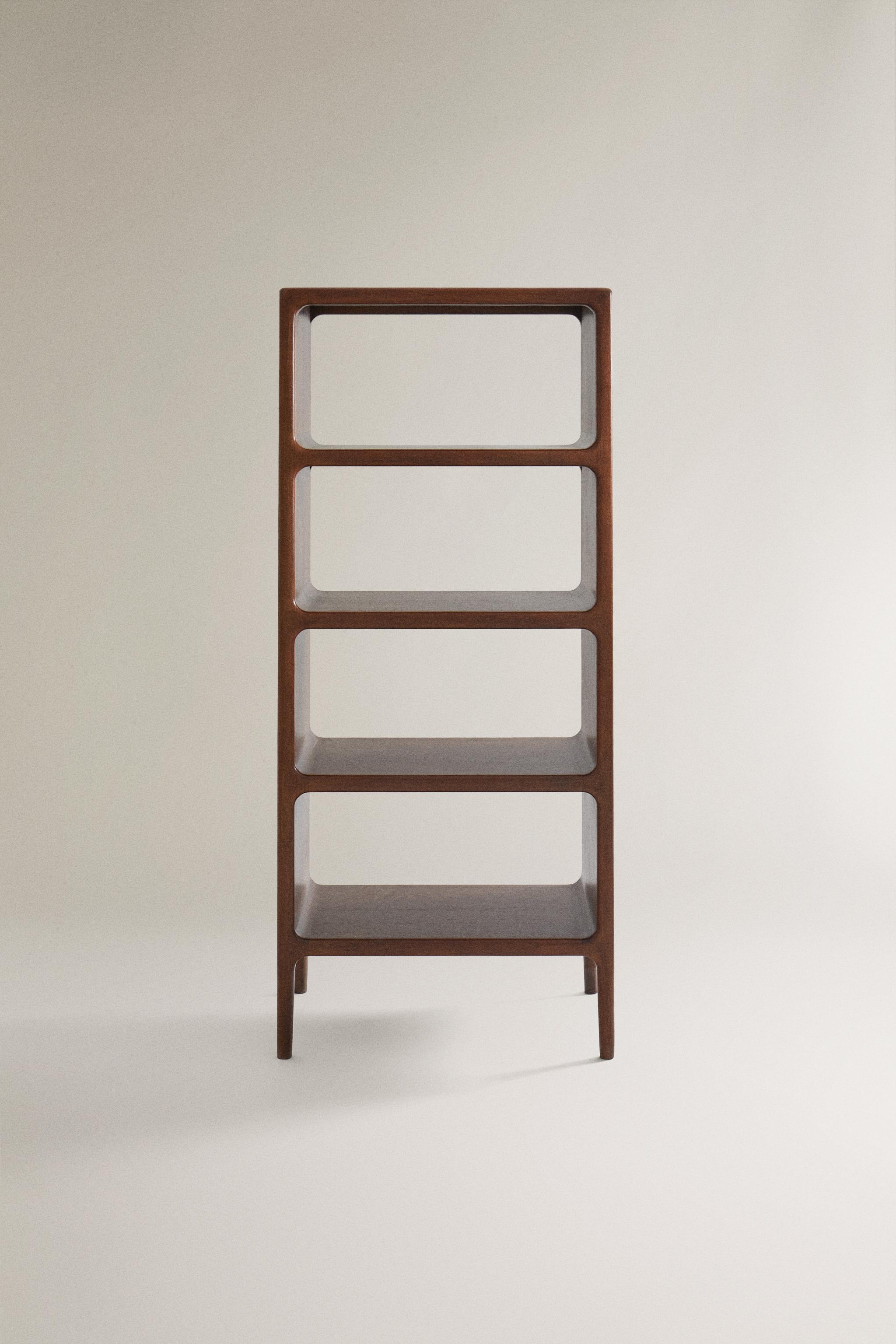 TALL SHELVING UNIT