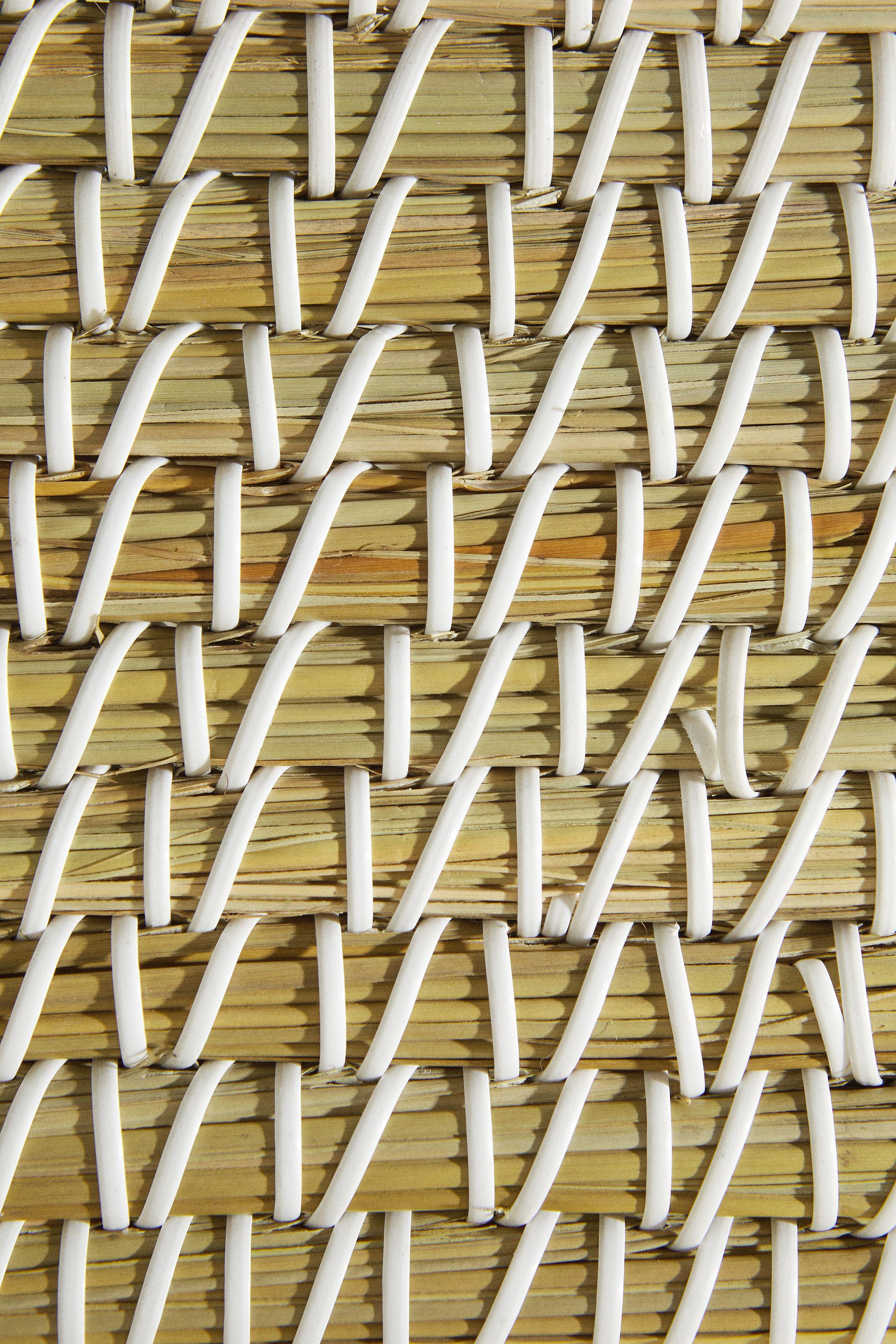 CONTRASTING RECTANGULAR BASKET