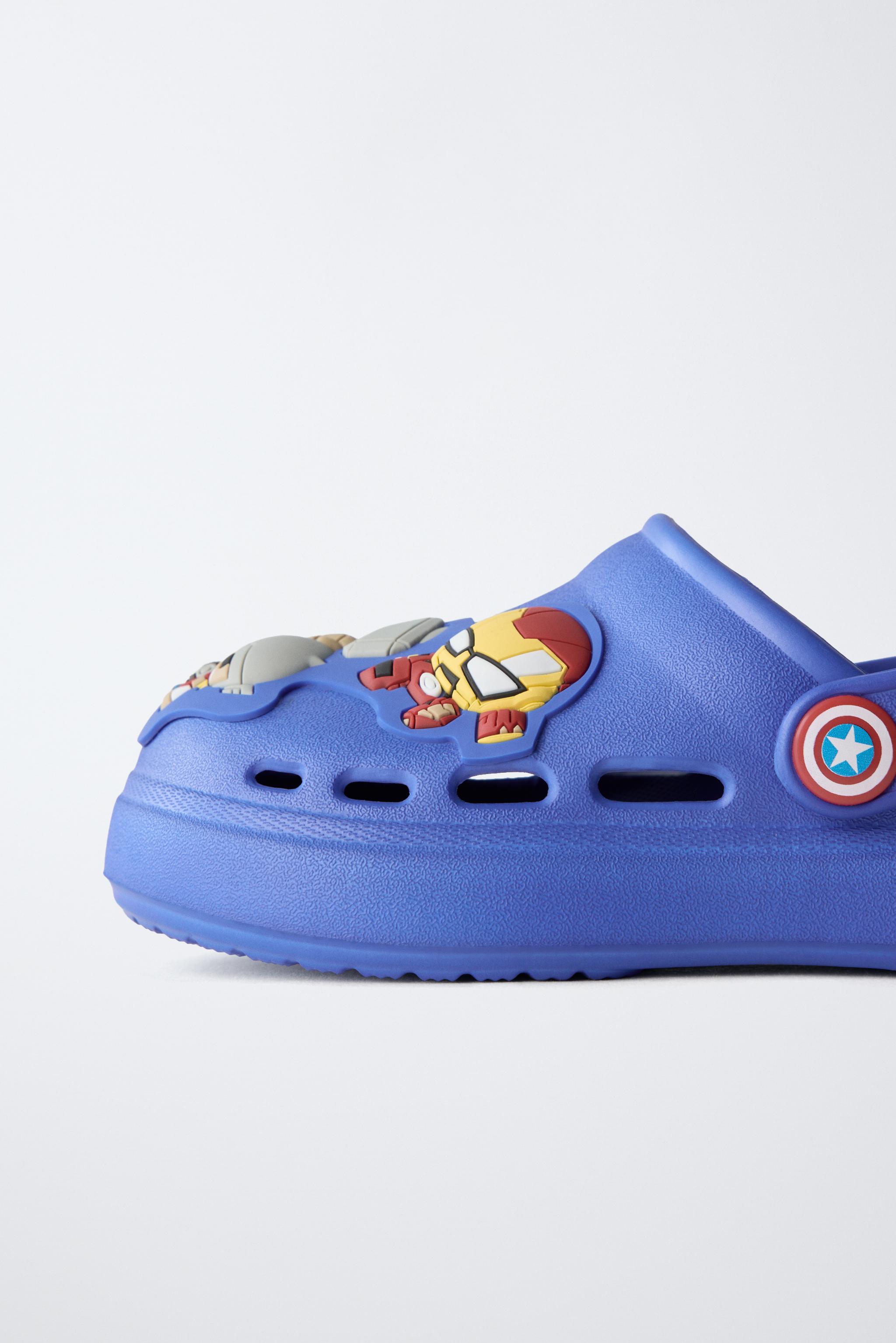 AVENGERS © MARVEL CLOGS