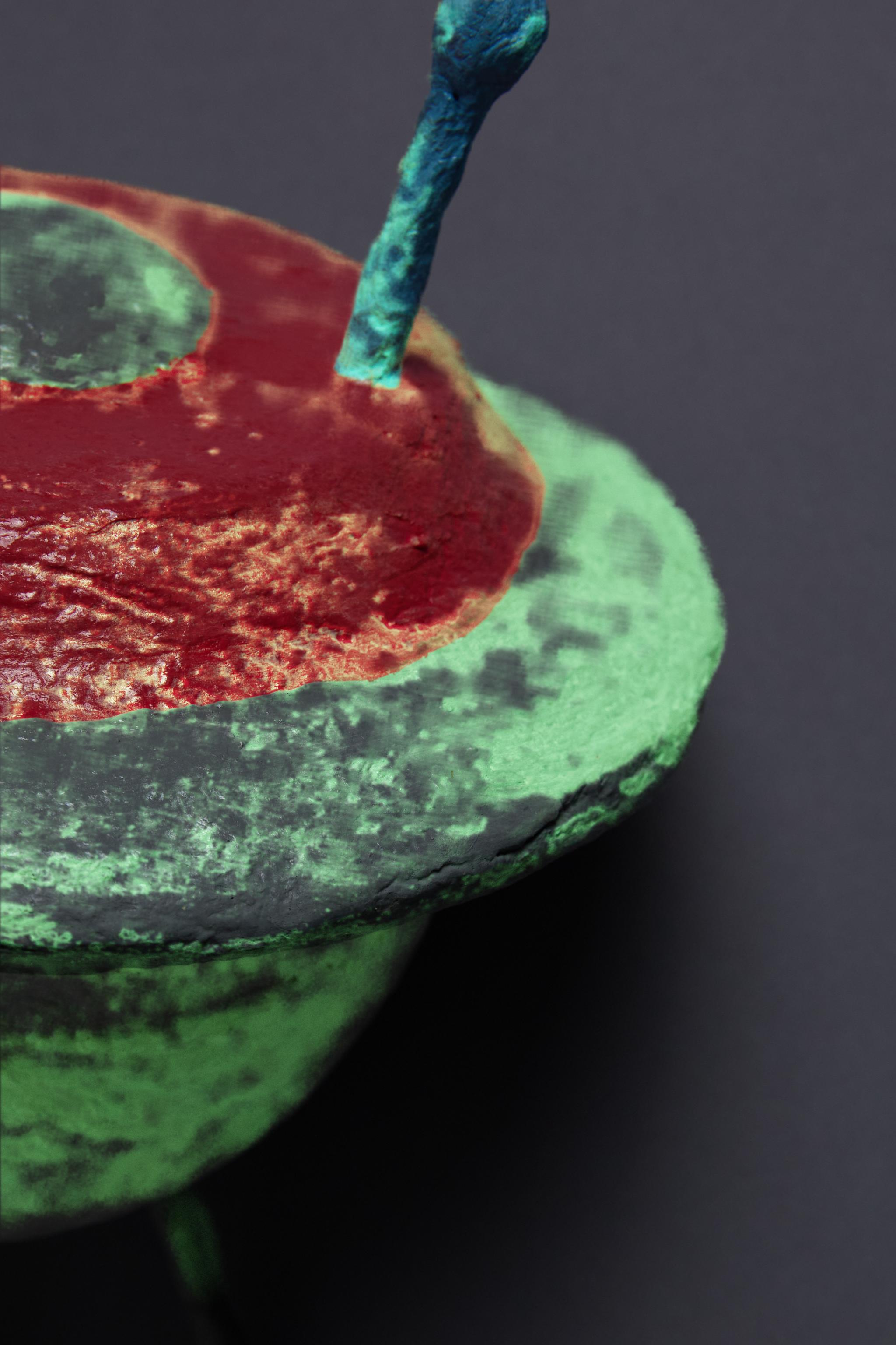 SET OF FLYING SAUCERS (SET OF 2)