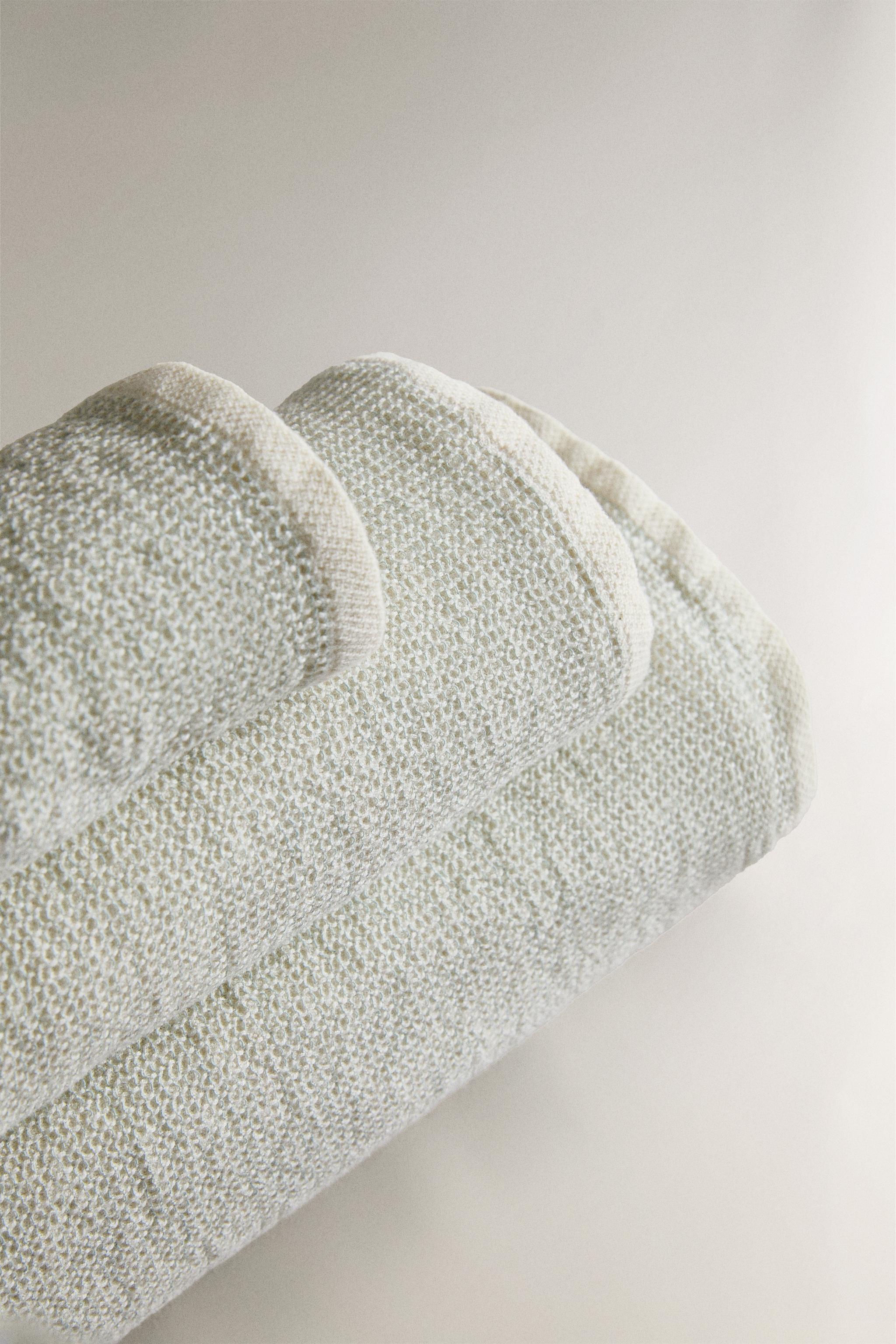 WAFFLE-KNIT BATH TOWEL