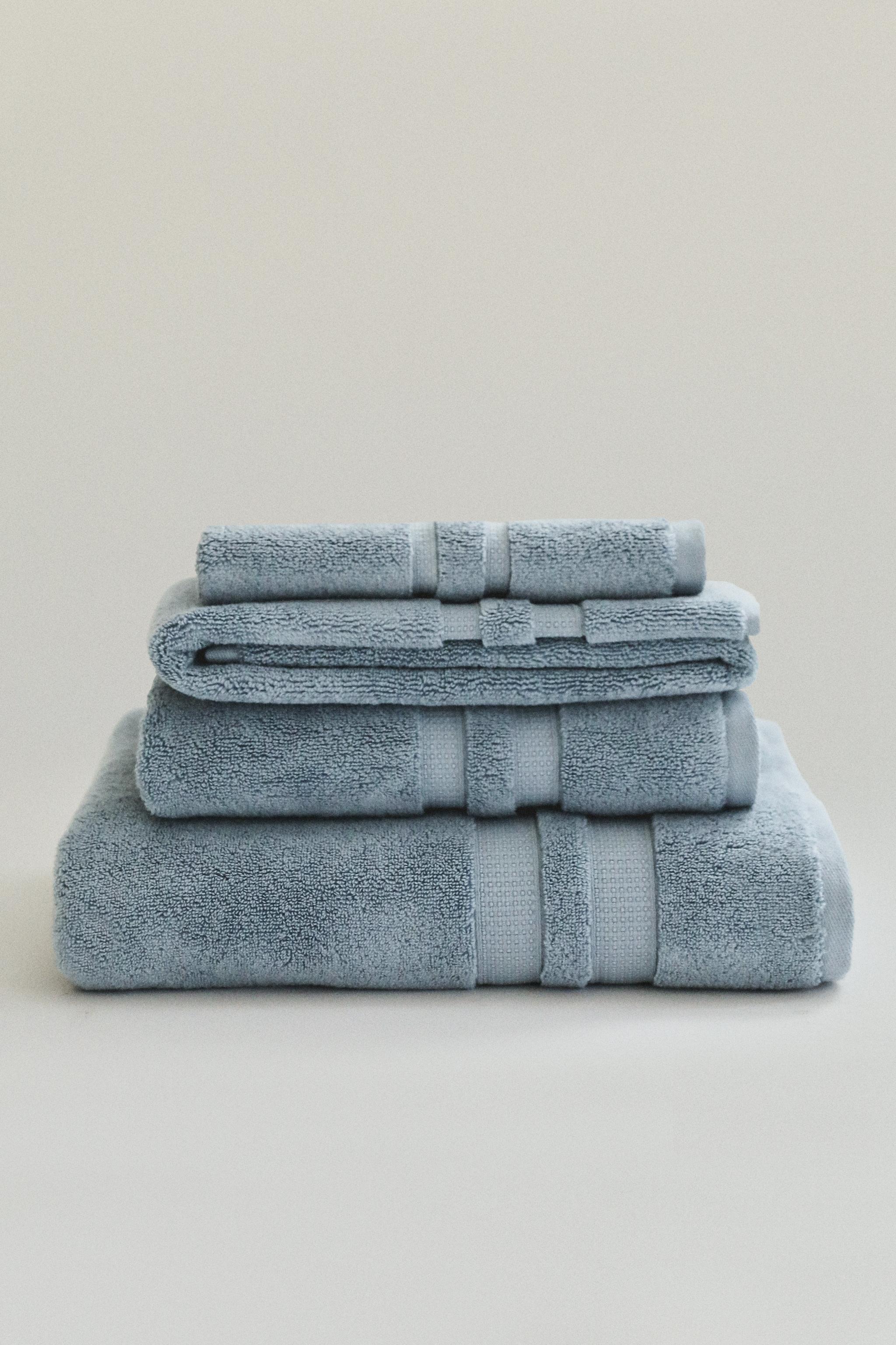 EXTRA SOFT DOUBLE BORDER BATH TOWEL