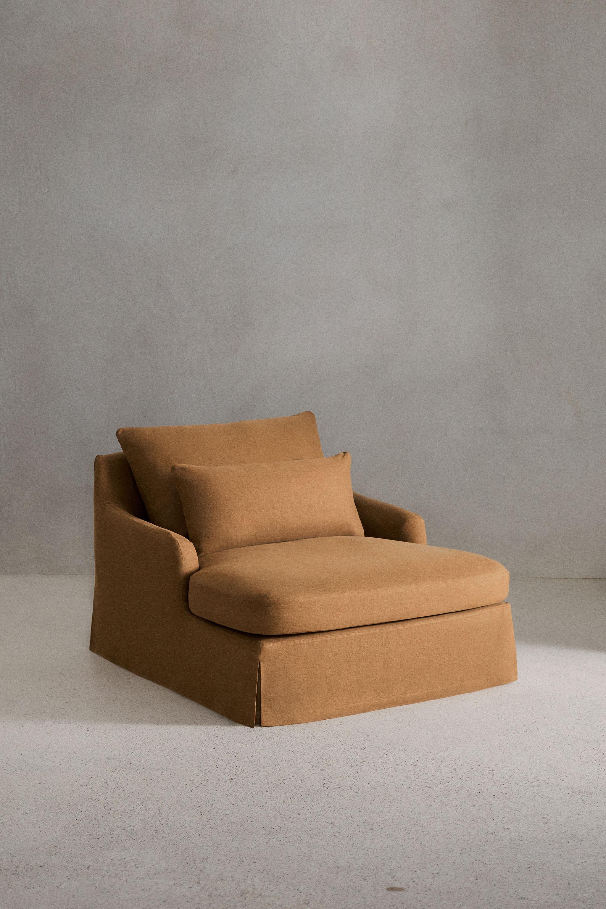 LOVESEAT 01