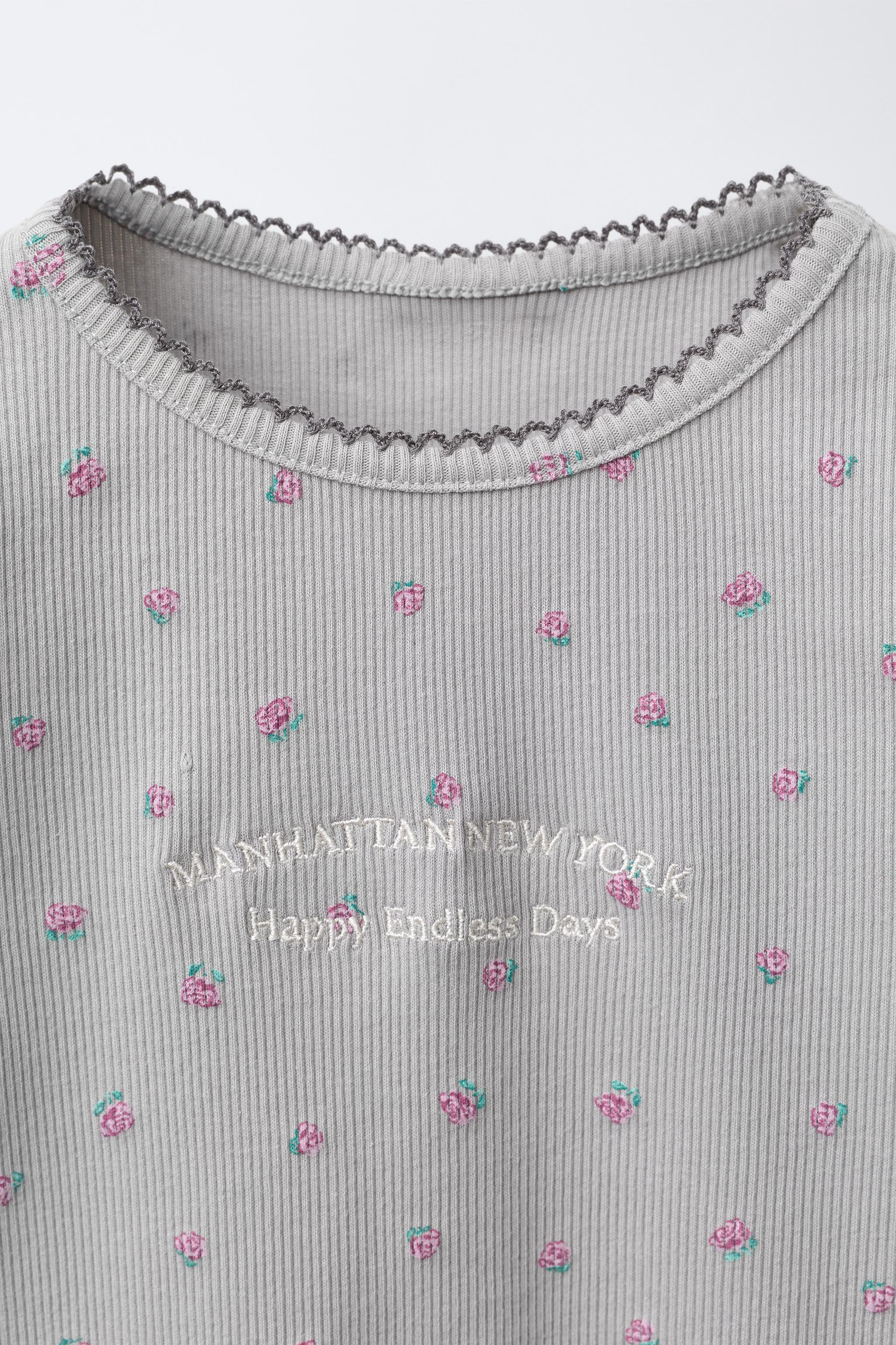 FLORAL TEXT EMBROIDERED RIBBED T-SHIRT