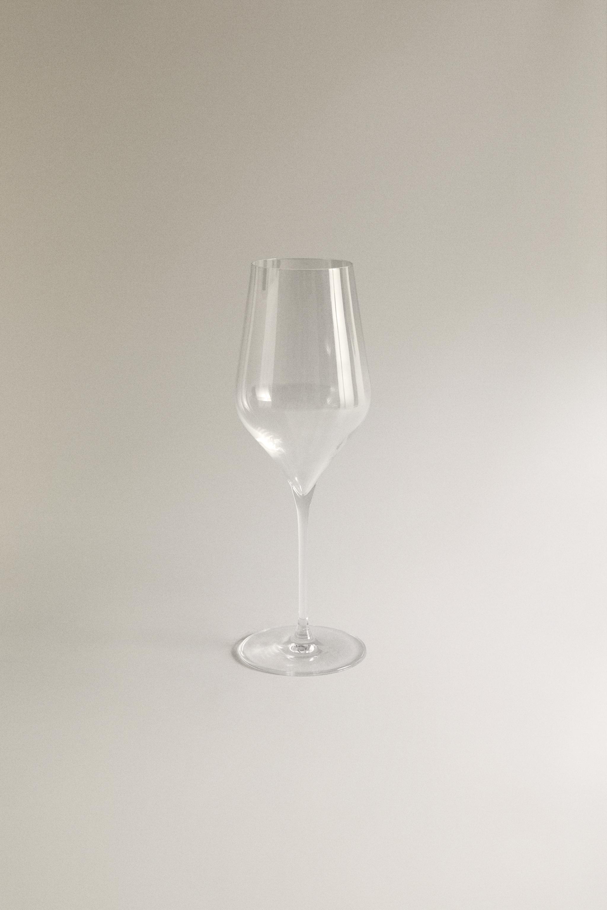 PLAIN CRYSTALLINE WINE GLASS