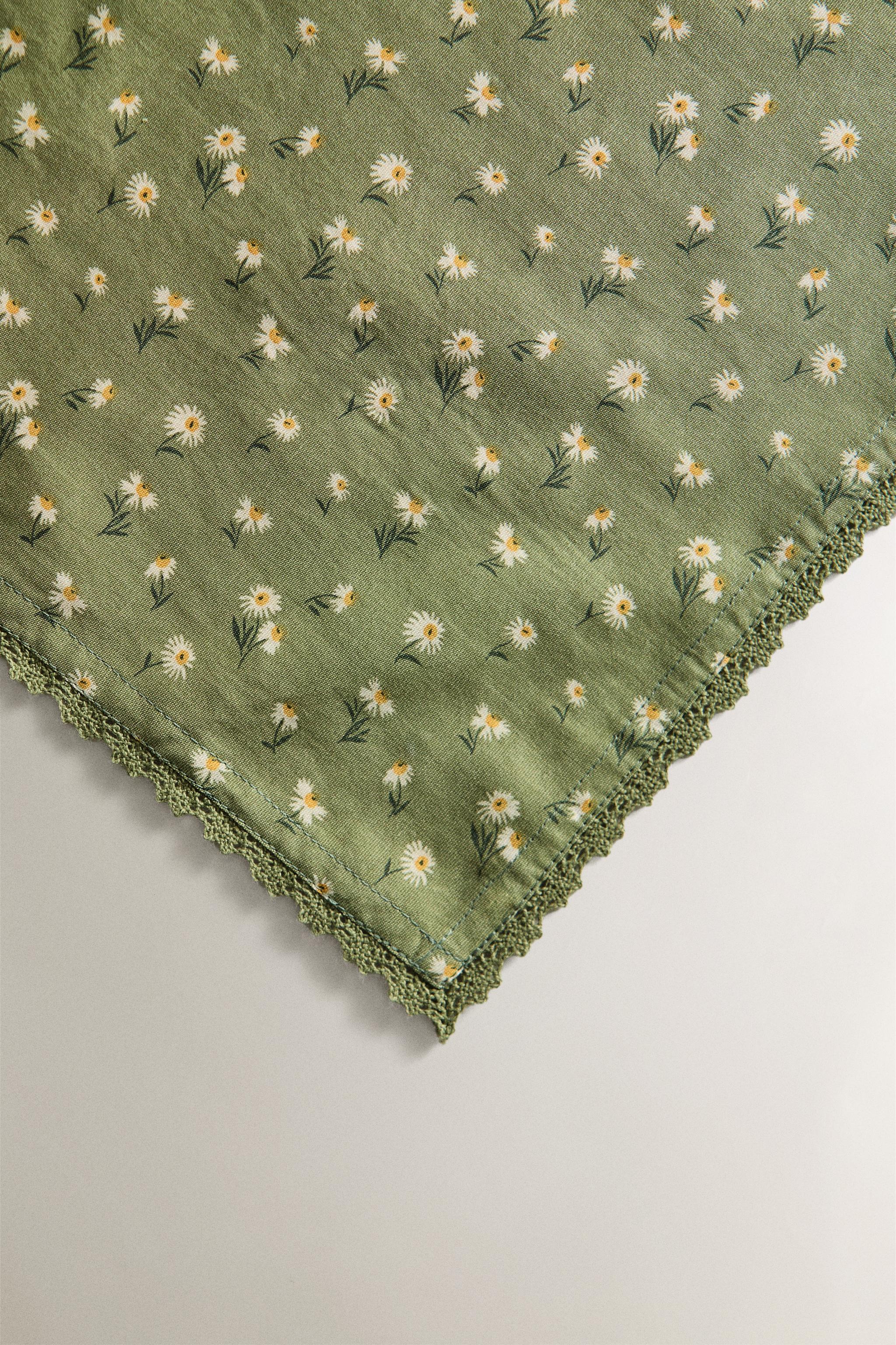 DAISY COTTON TABLECLOTH