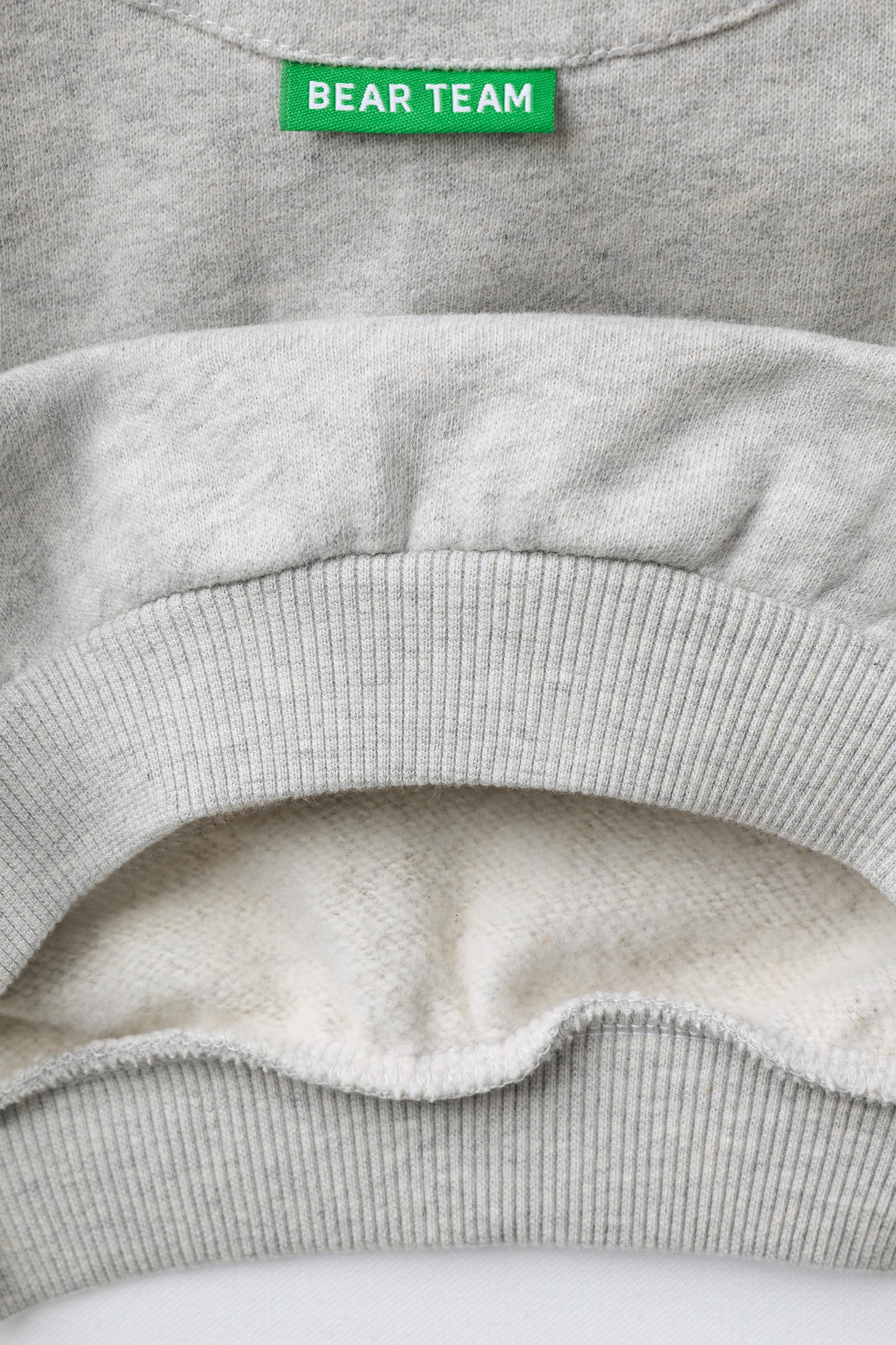 EMBROIDERED BEAR SWEATSHIRT