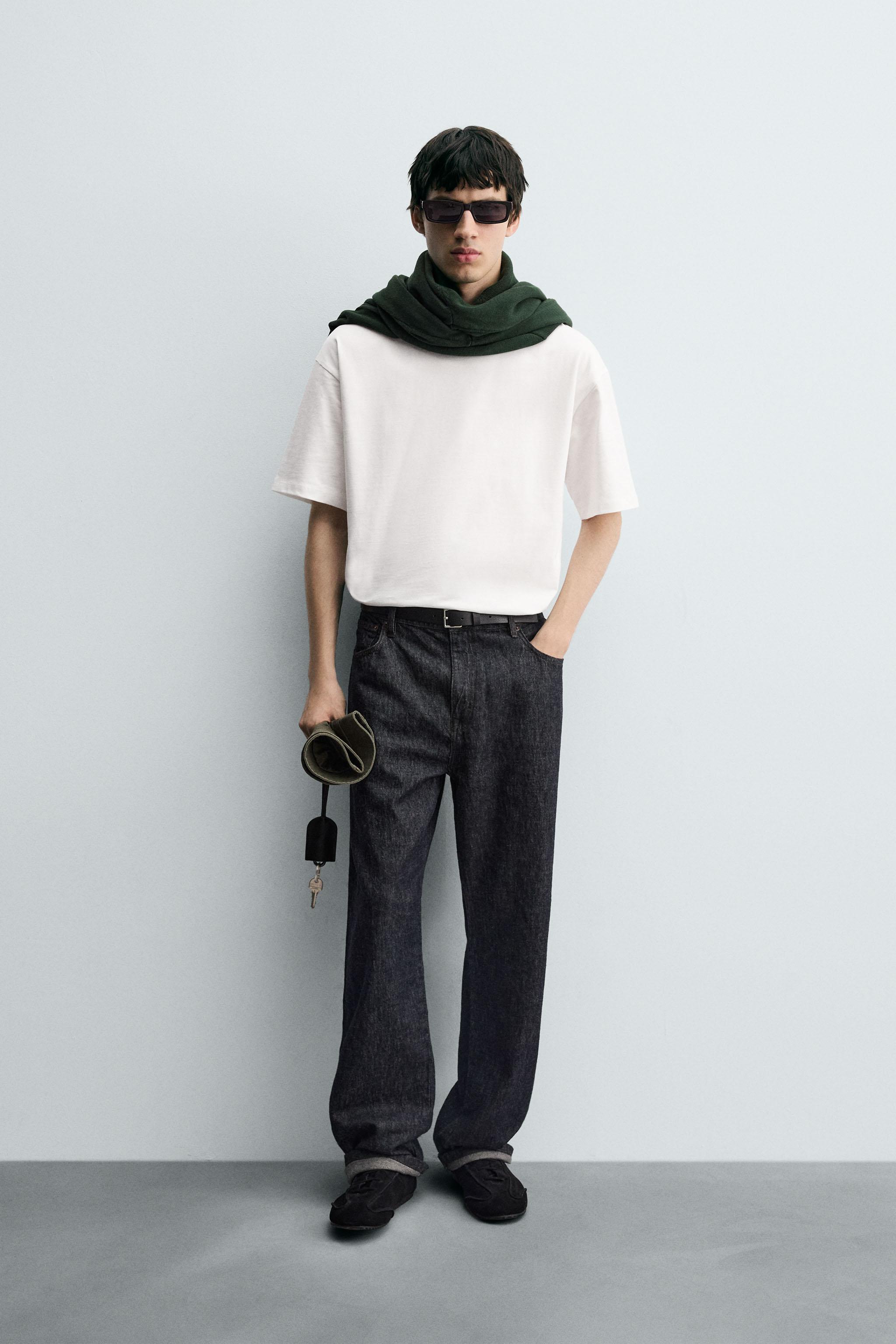 EMBROIDERED PATCH T-SHIRT