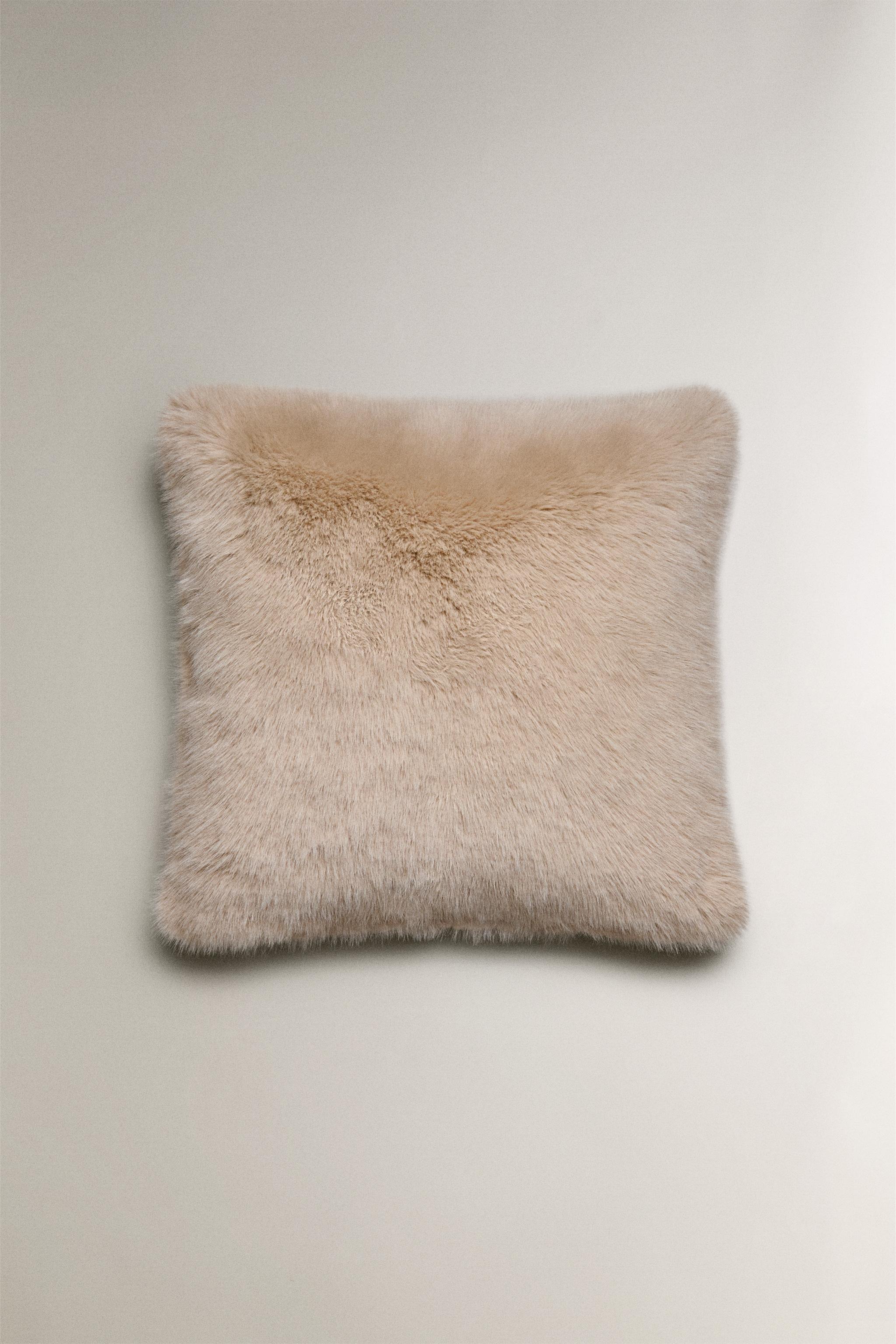 LONG FAUX FUR THROW PILLOW COVER