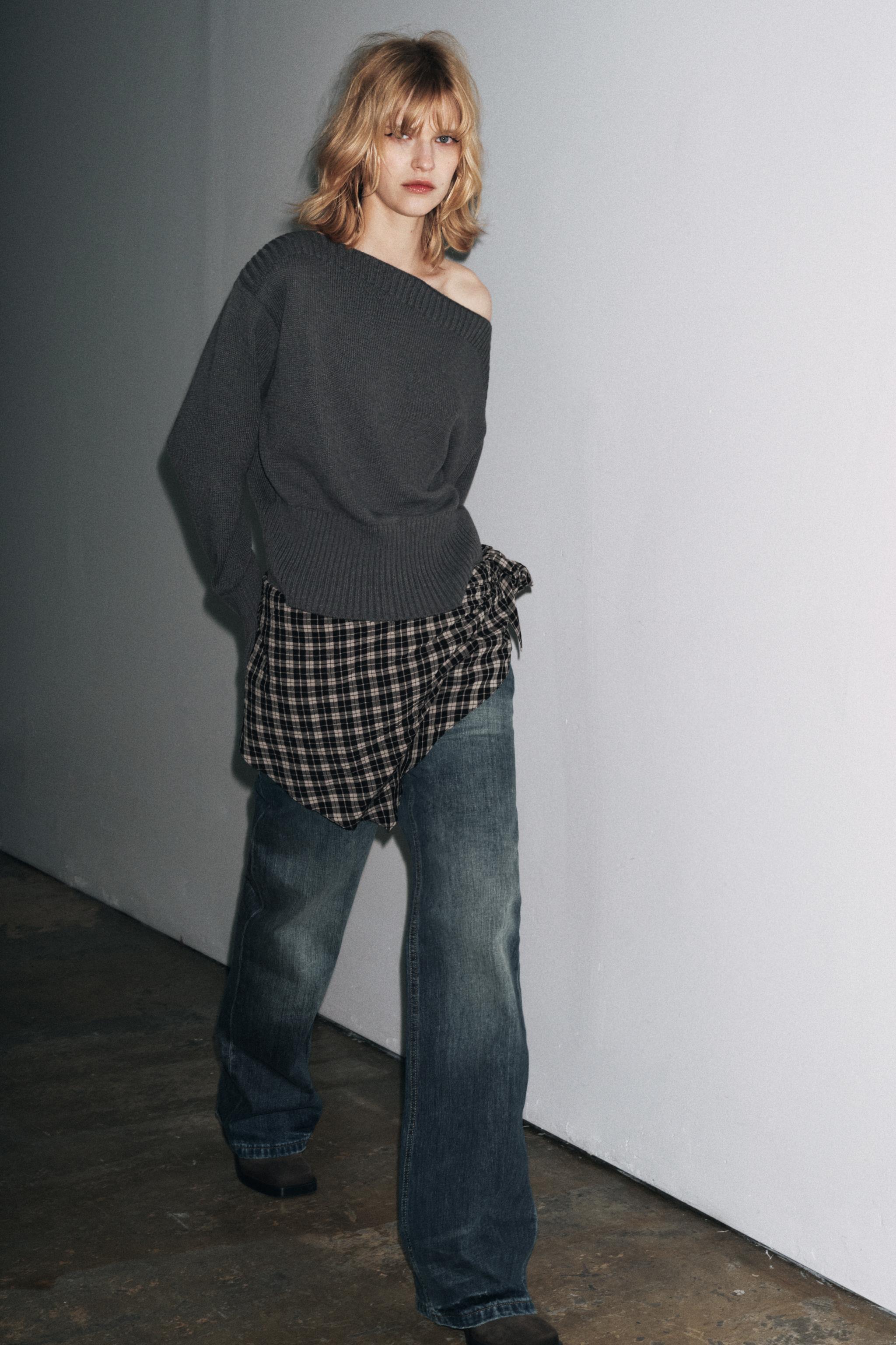 BOAT NECK KNIT SWEATER