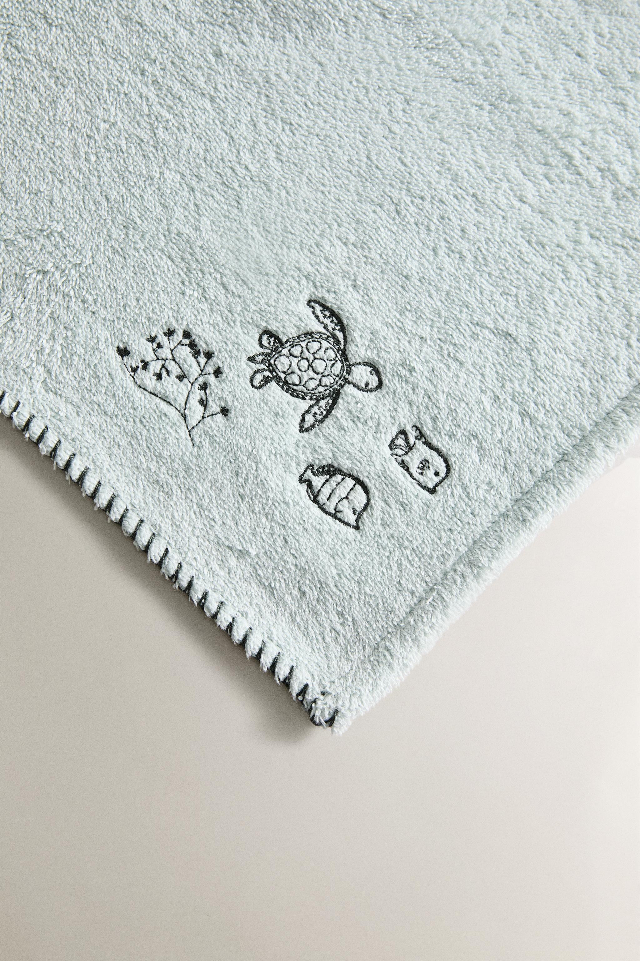 CHILDREN'S TROPICAL SEA BATH TOWEL