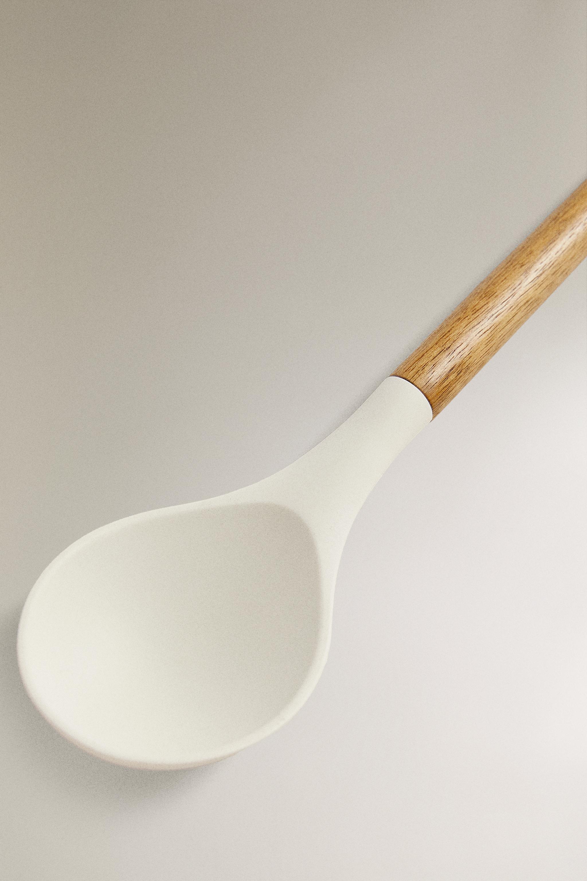 SILICONE AND WOODEN SPOON
