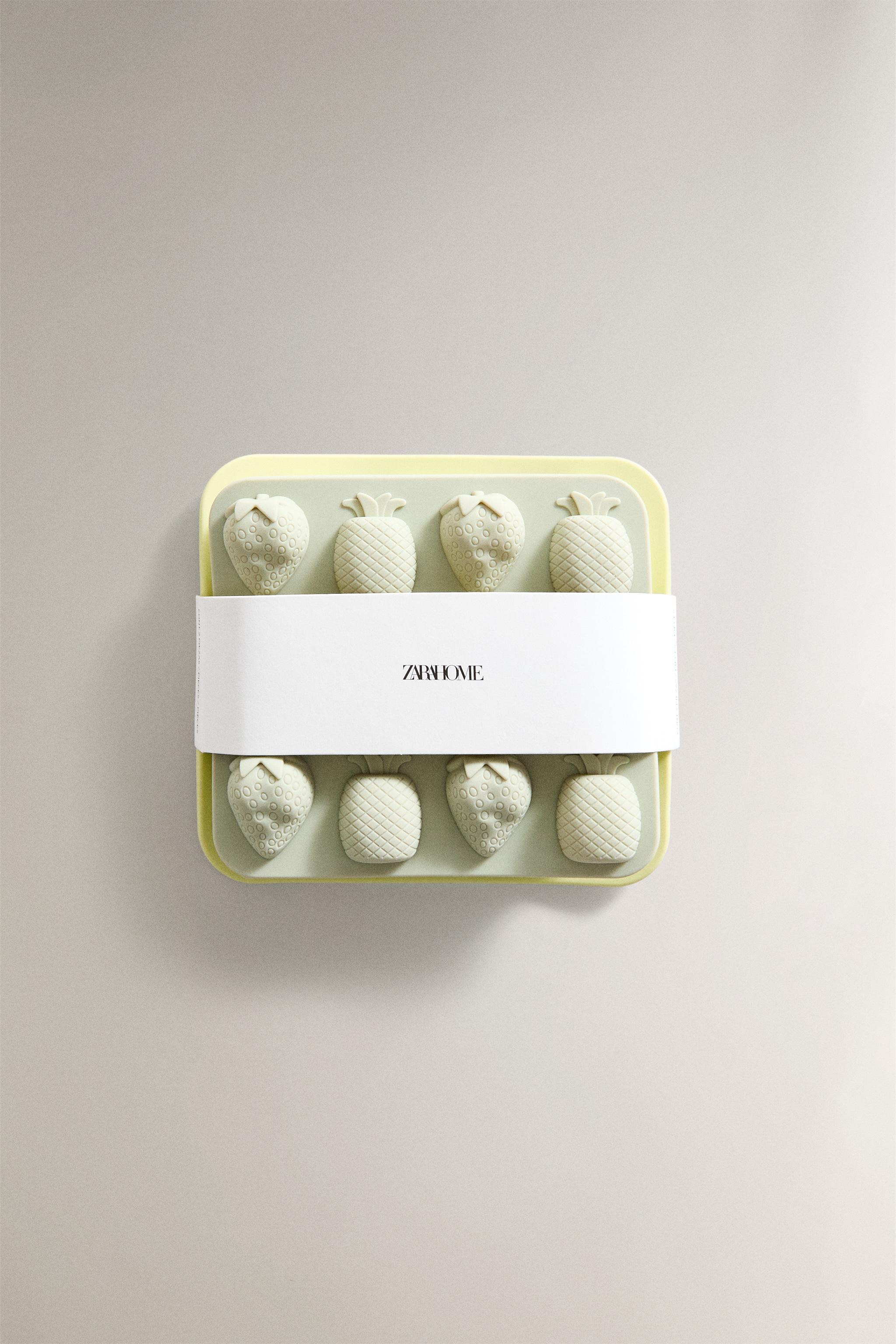 SET OF SILICONE ICE TRAYS WITH FRUIT SHAPES (SET OF 2)