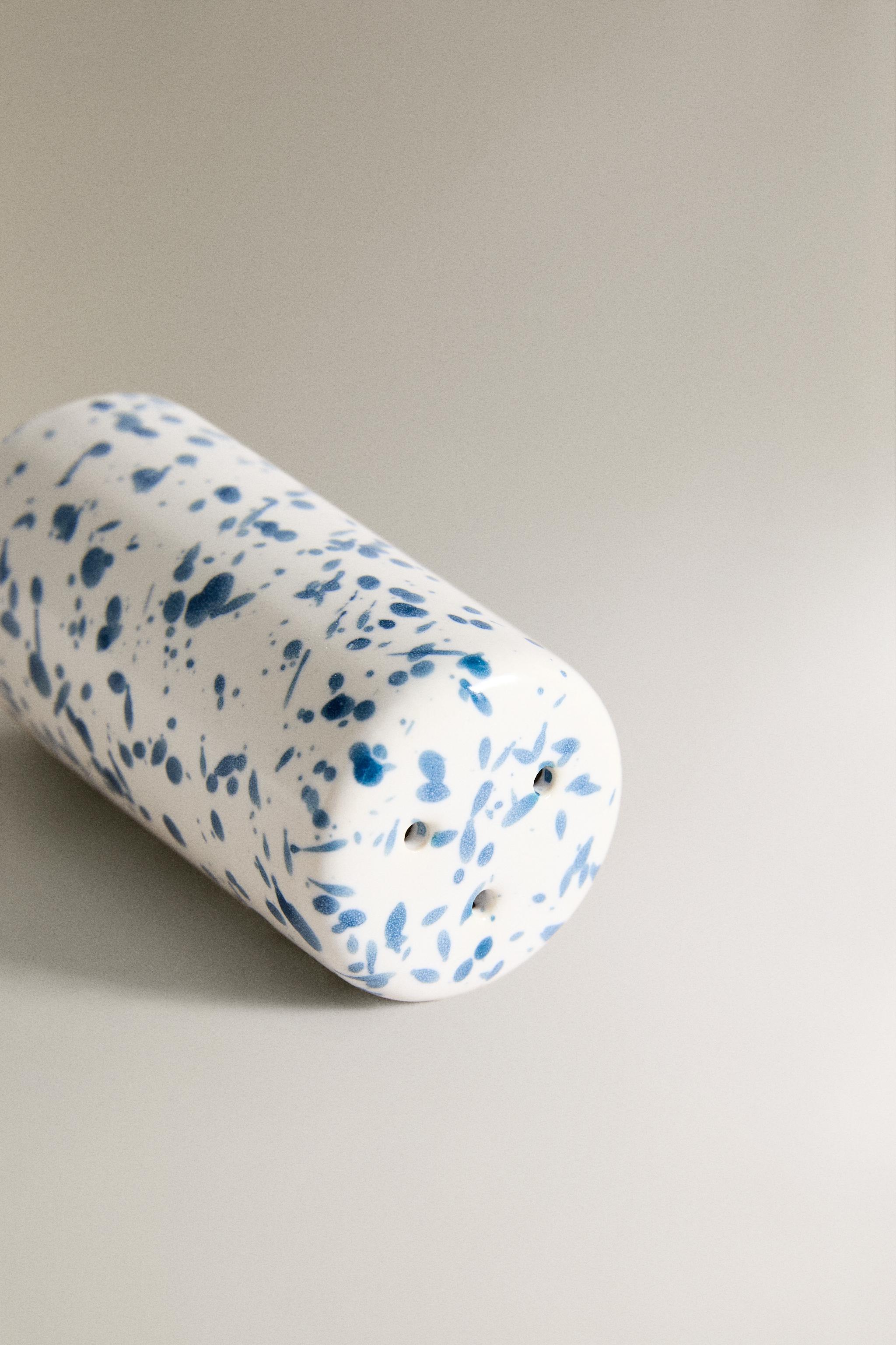 SPECKLED STONEWARE SALT AND PEPPER SHAKER SET