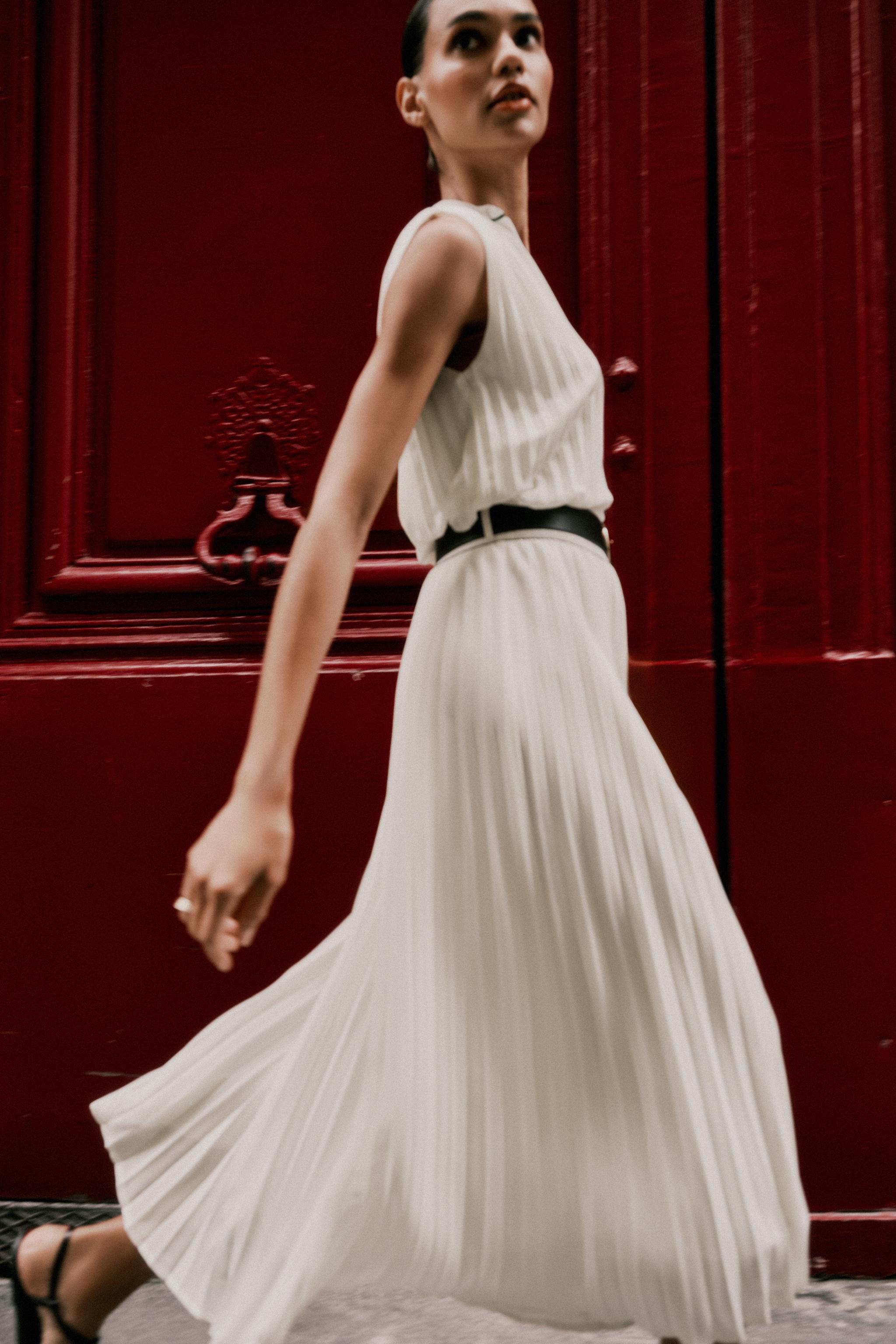 PLEATED BLOUSE WITH CONTRAST TRIM