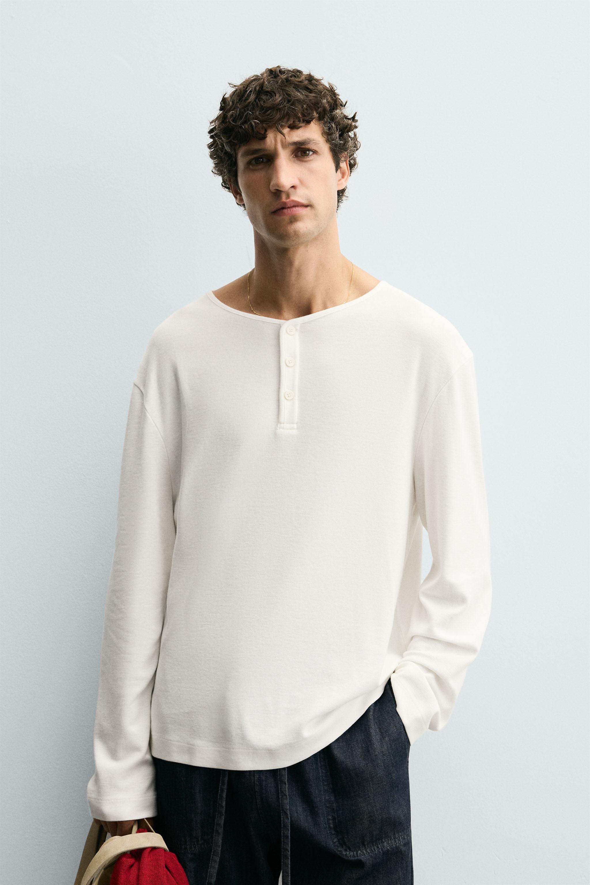 BUTTON-NECK GRID T-SHIRT