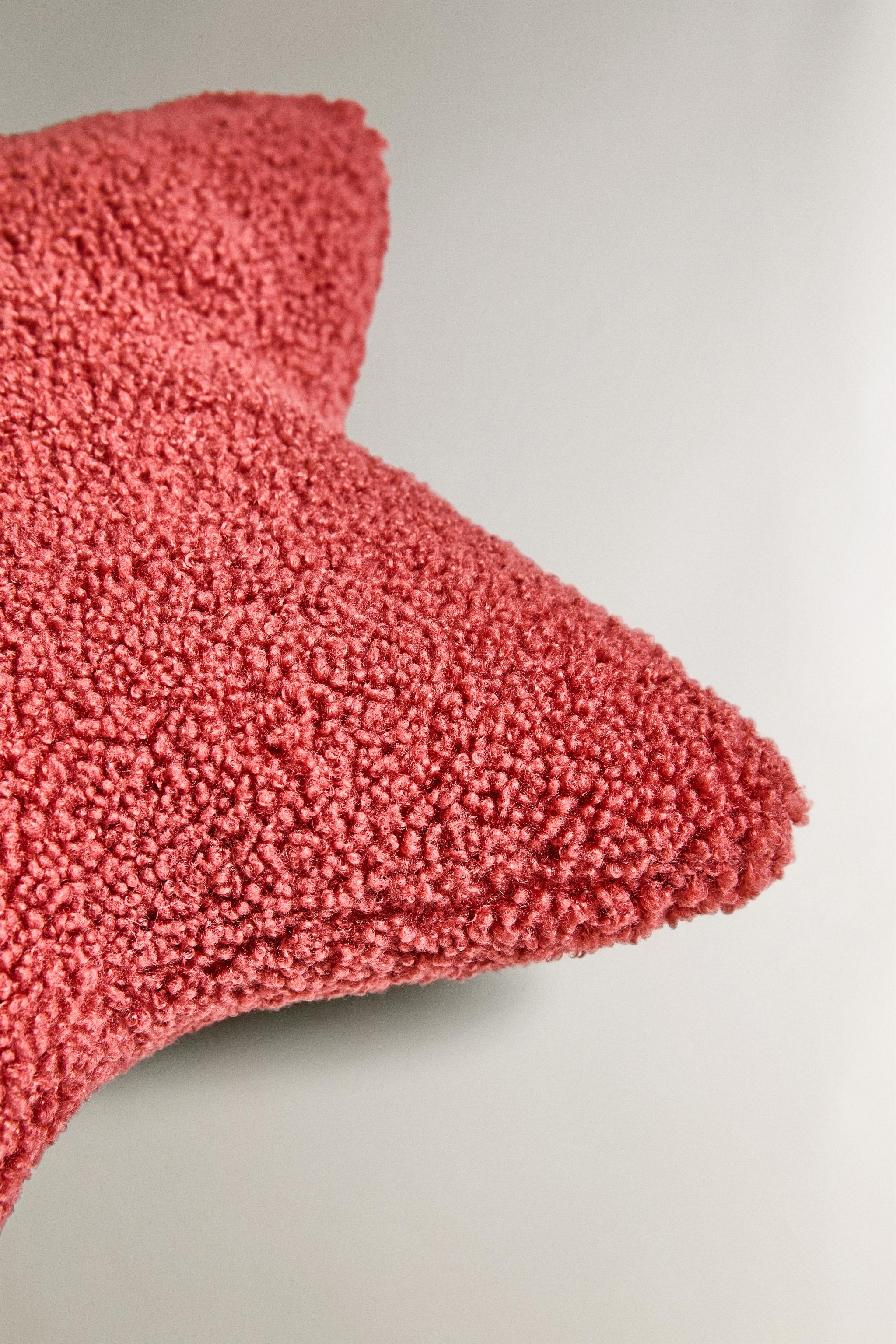 CHILDREN’S SMALL FAUX SHEARLING STAR THROW PILLOW