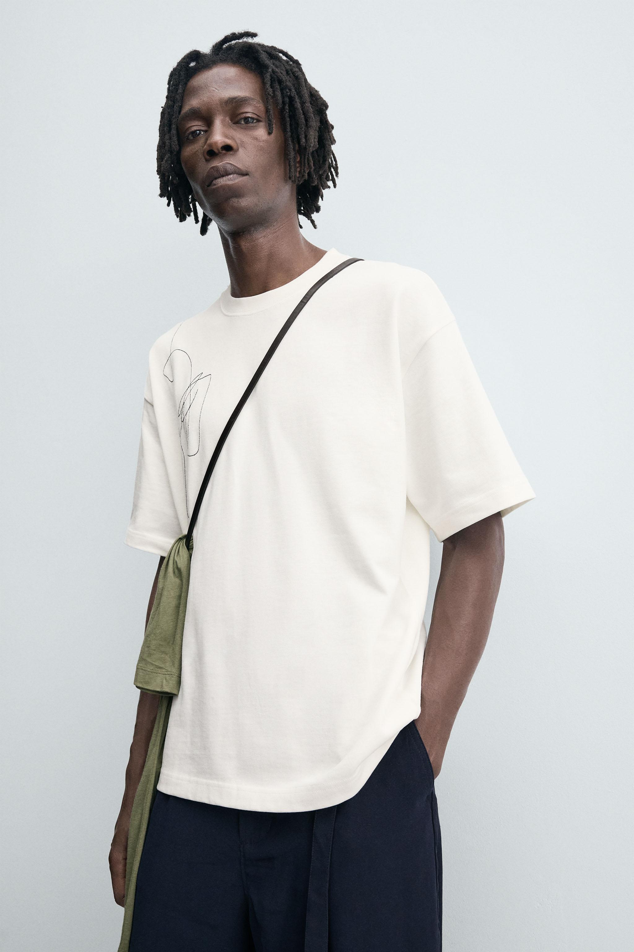 EMBROIDERED PHOTO PRINT T-SHIRT