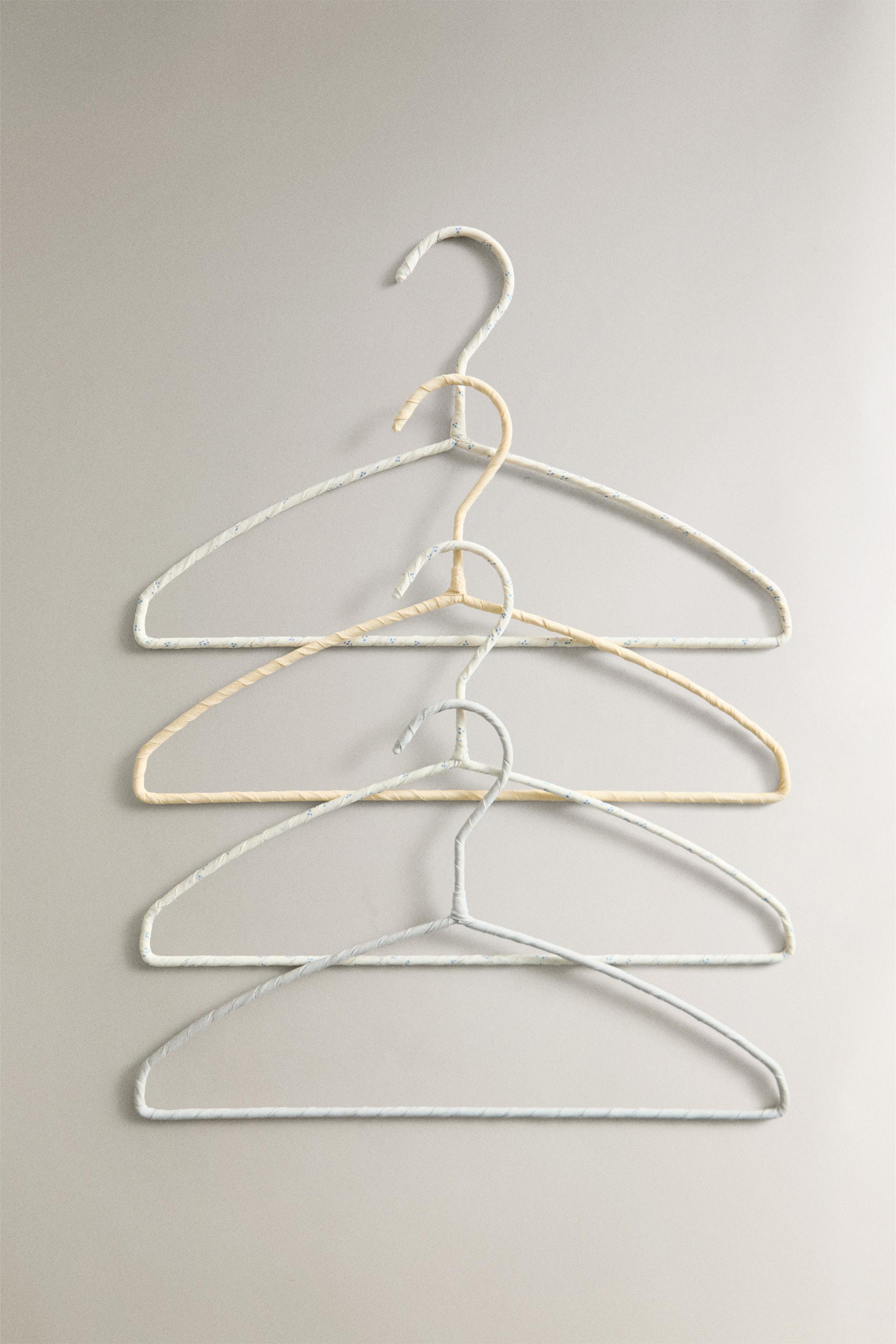 SET OF LINED BABY HANGERS (SET OF 4)