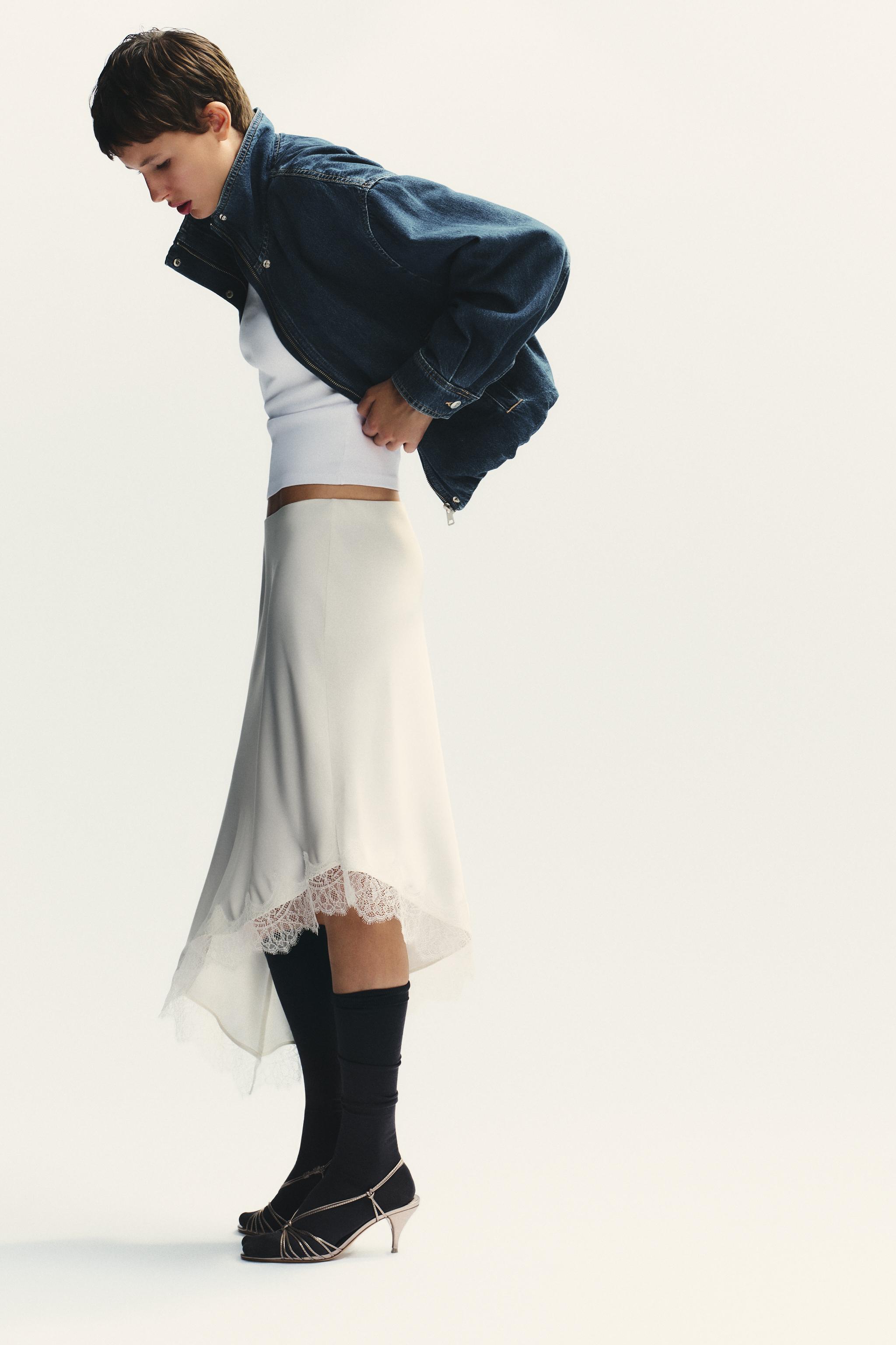 LACE SATIN EFFECT SKIRT