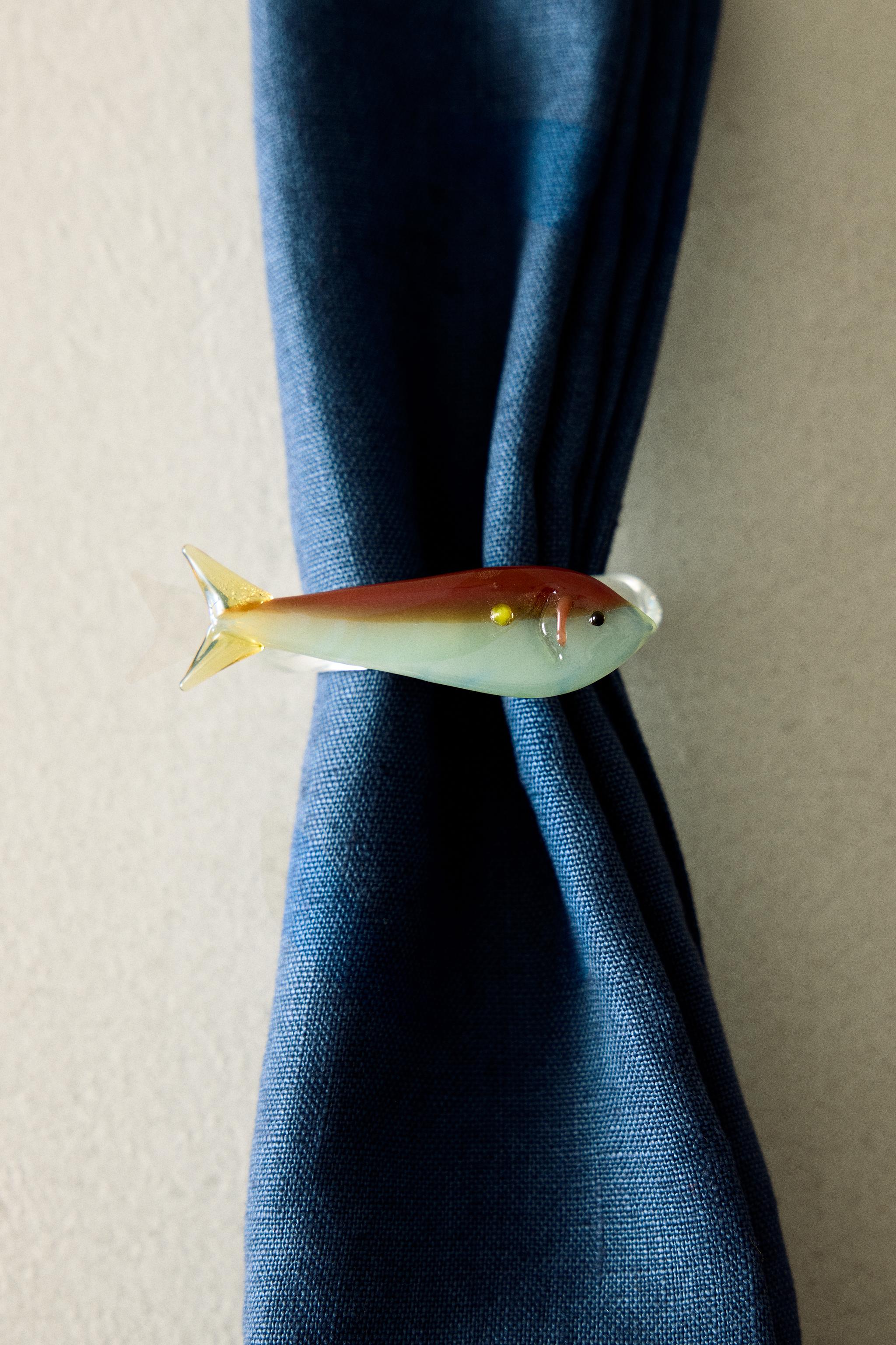 SET OF BOROSILICATE GLASS FISH NAPKIN RINGS (SET OF 4)