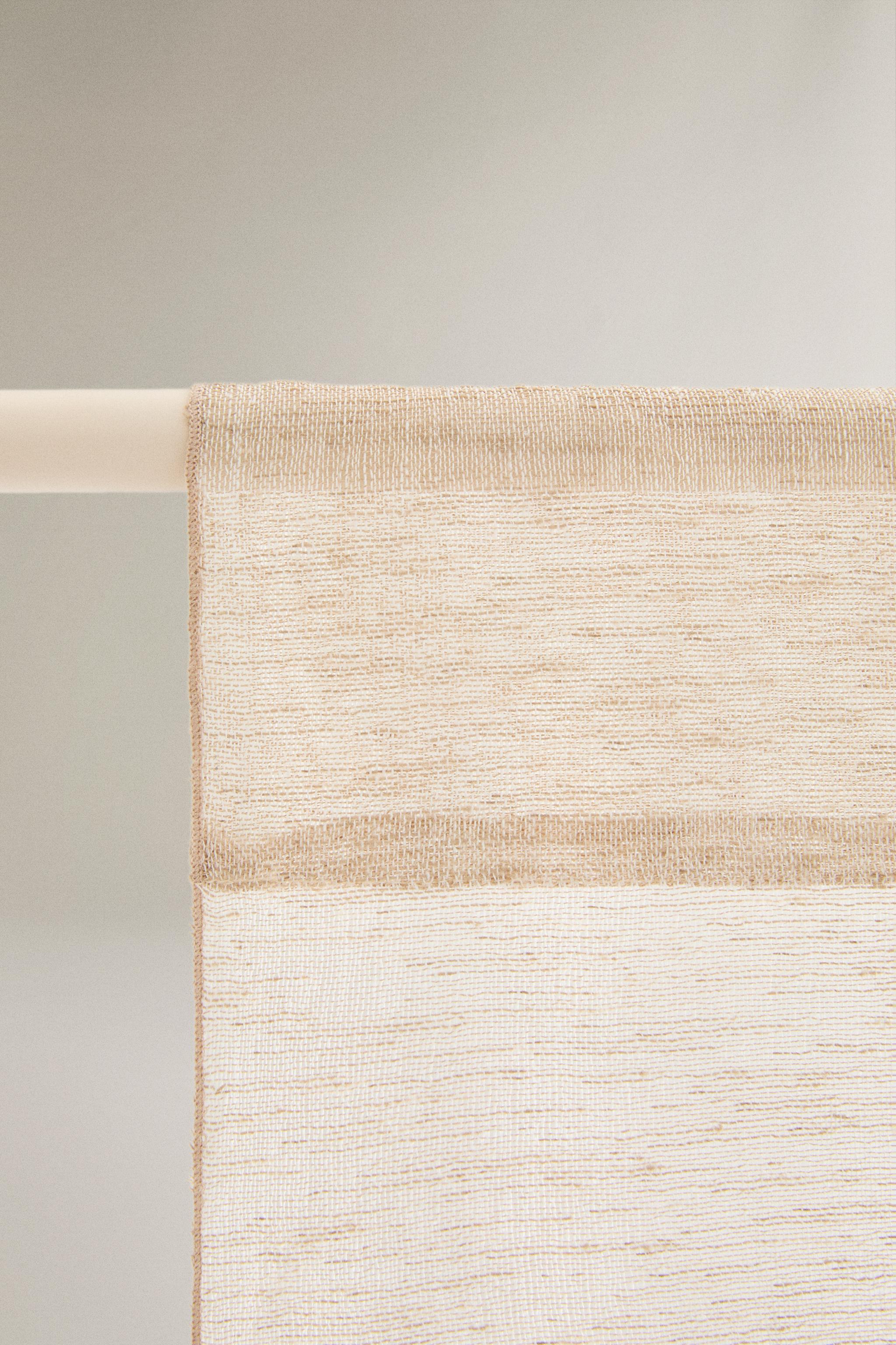 LOW OPACITY FINE CURTAIN